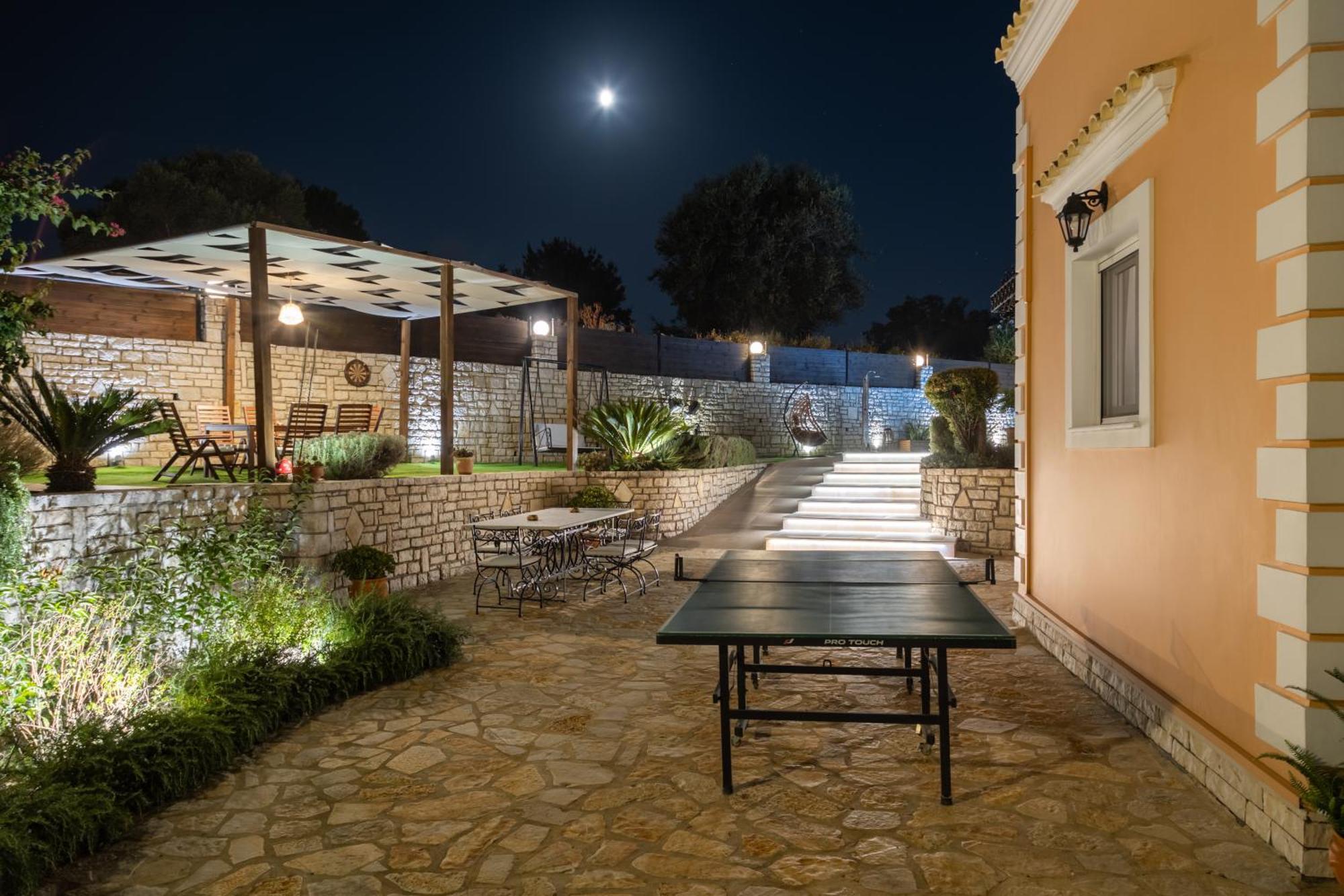 Bella Donna Corfu *