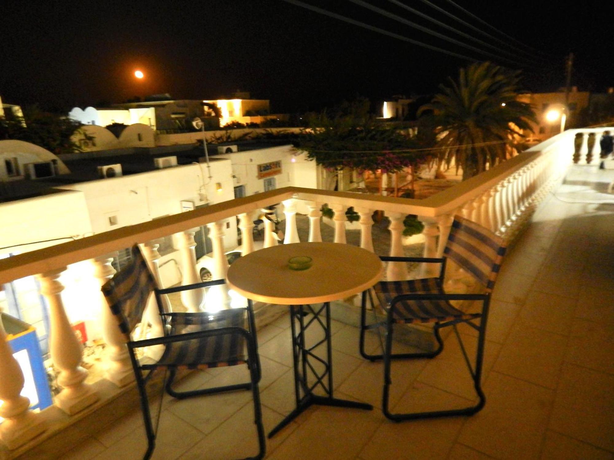 Evelina Pension: Diverse Near Black Guest house *