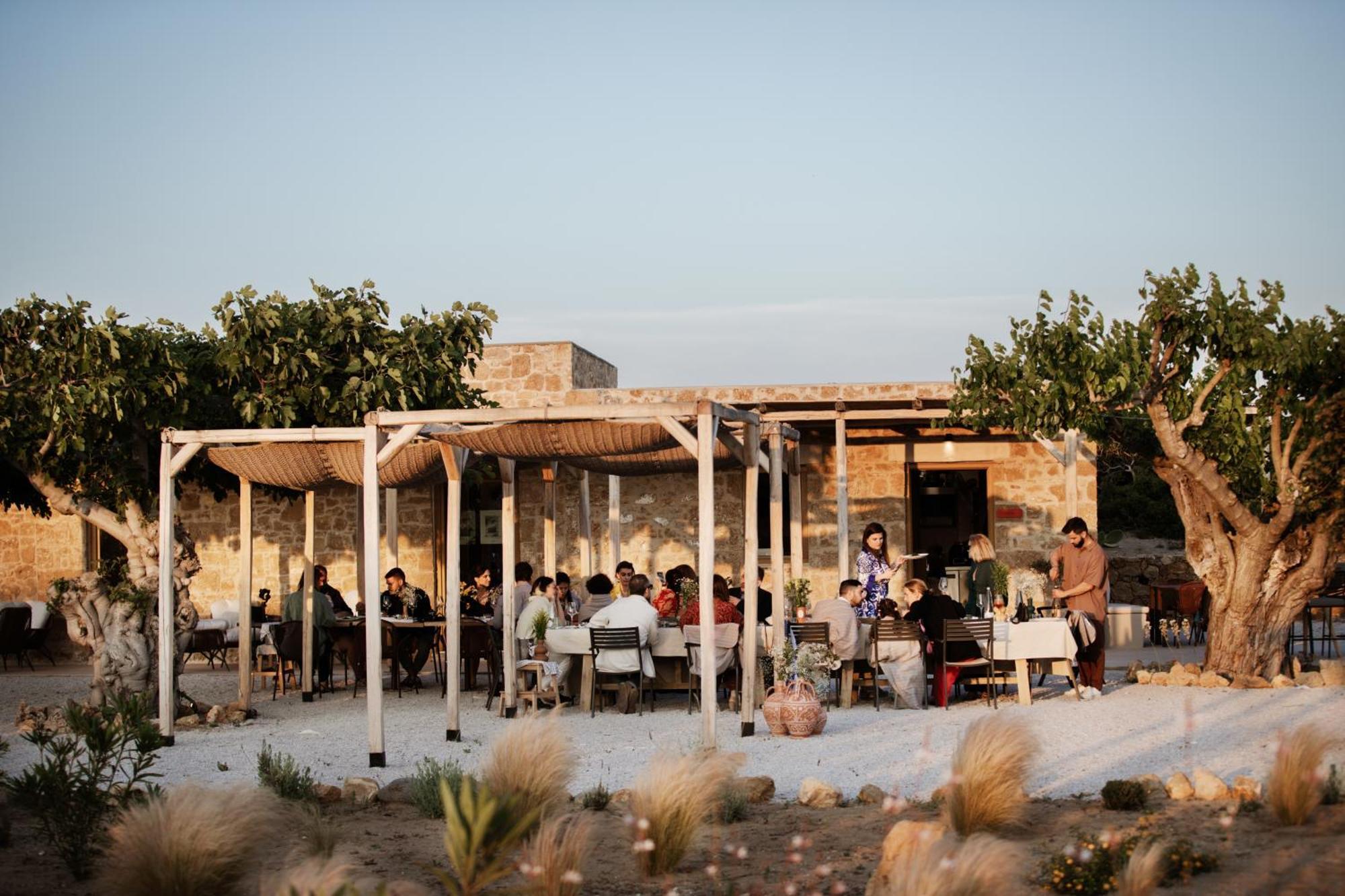 Alero Seaside Hotel