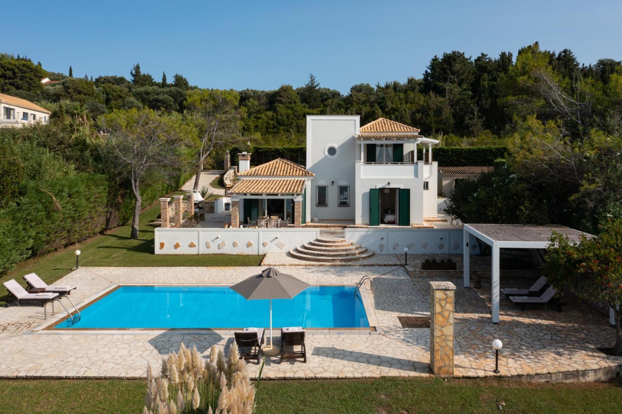 Villa Beachfront Dionysos - With Private