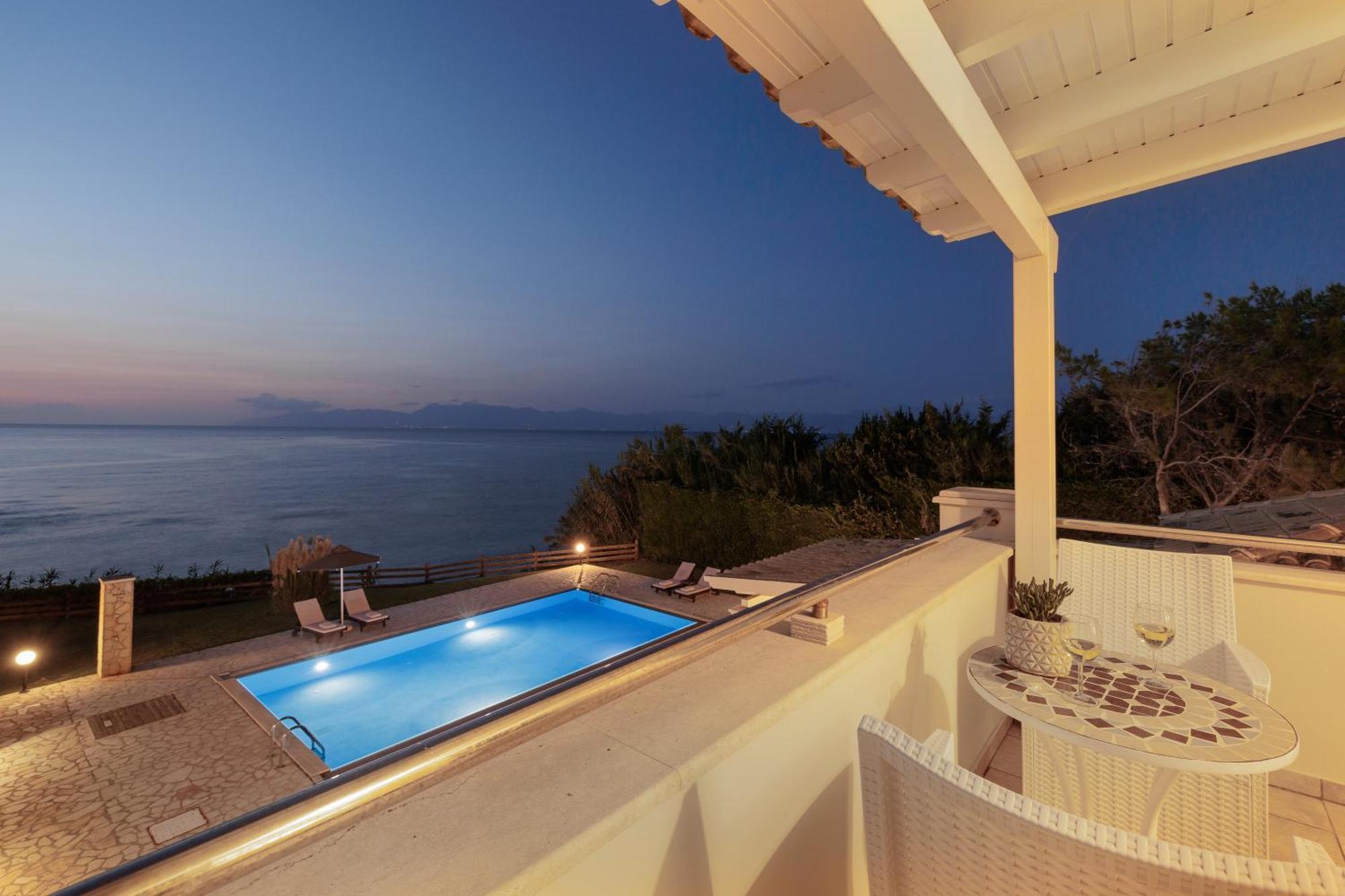 Villa Beachfront Dionysos - With Private *