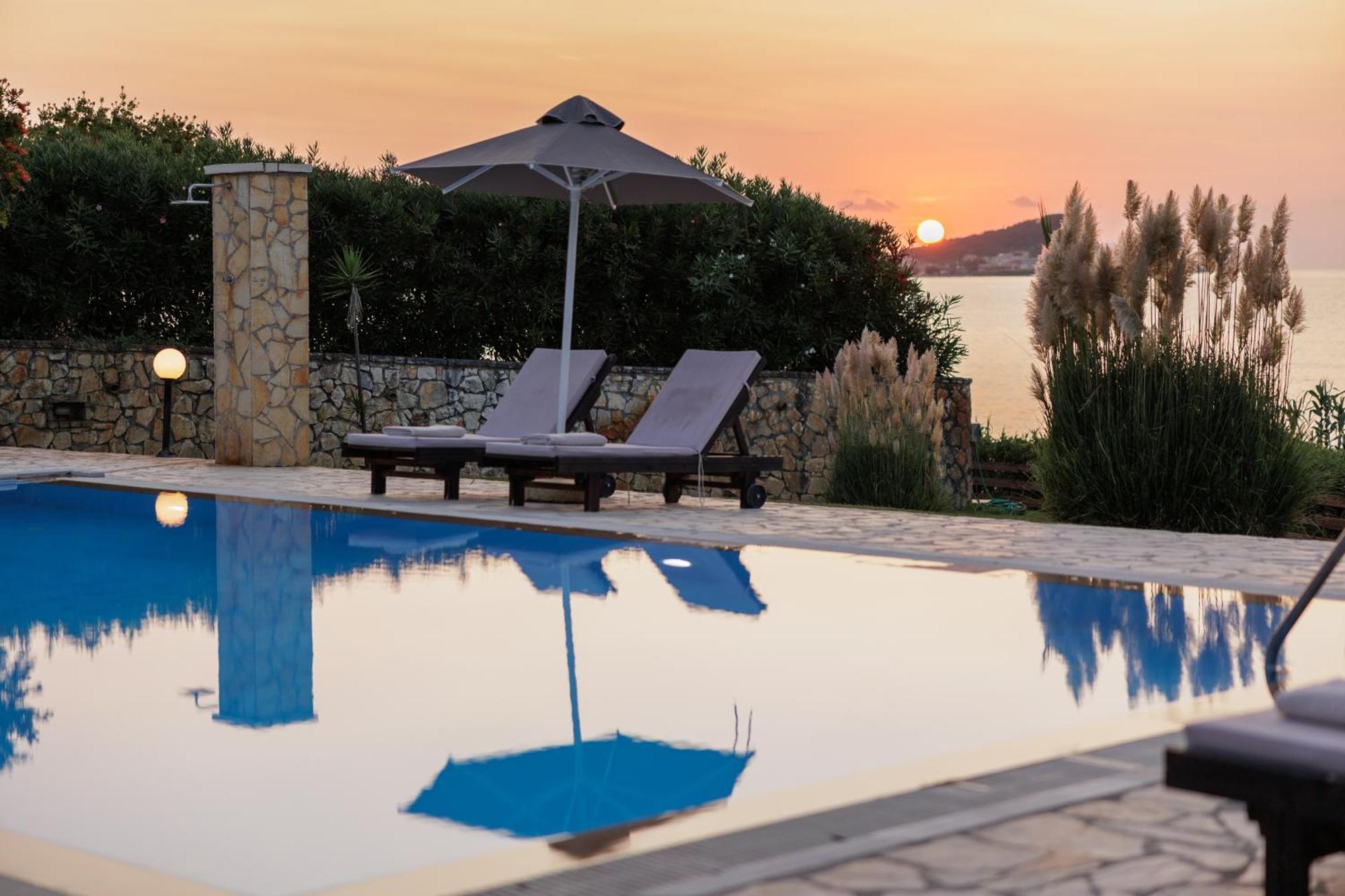 Beachfront Dionysos - With Private Villa Sidari (Corfu)