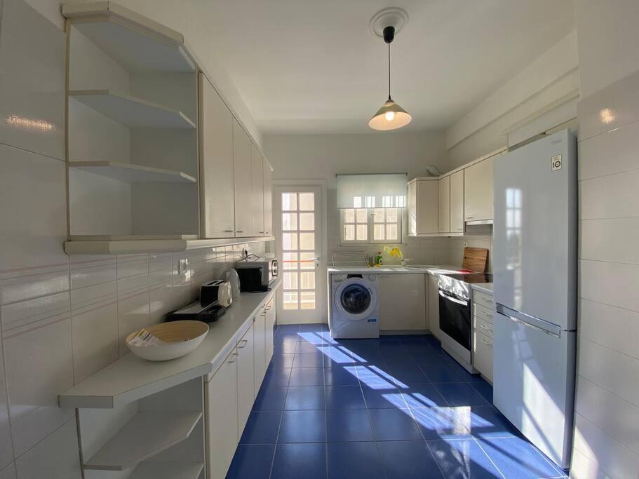 Apartment 2-bedroom In Athina *
