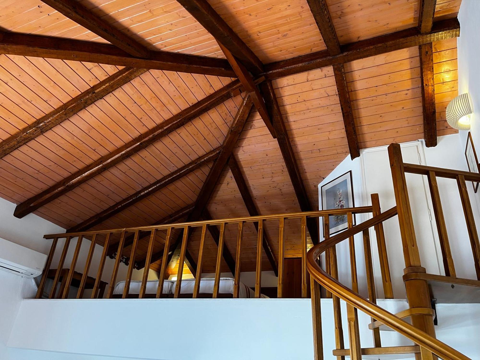 Nissia Traditional Residences Aparthotel 4*
