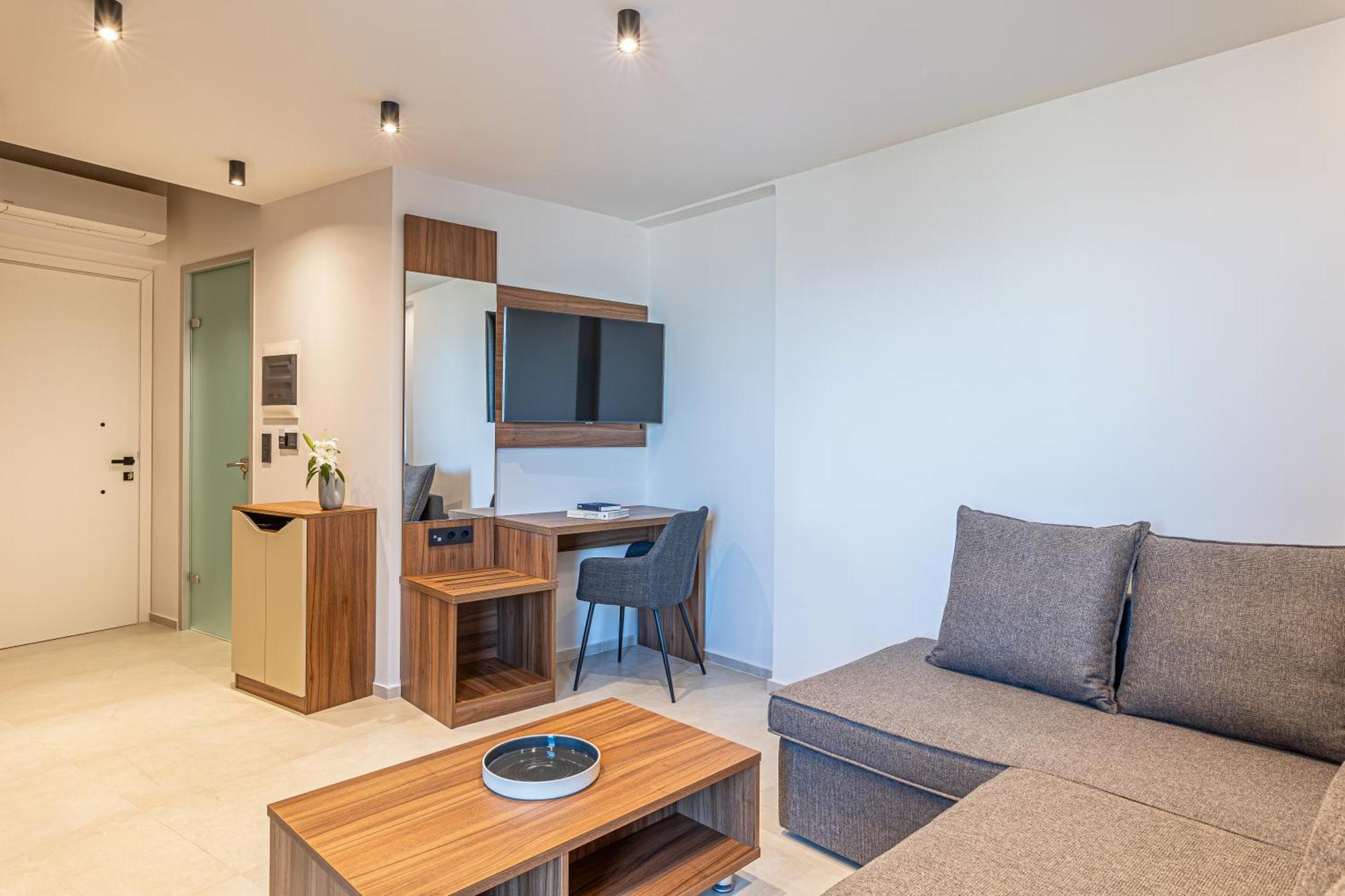 Hill Luxury Aparthotel *