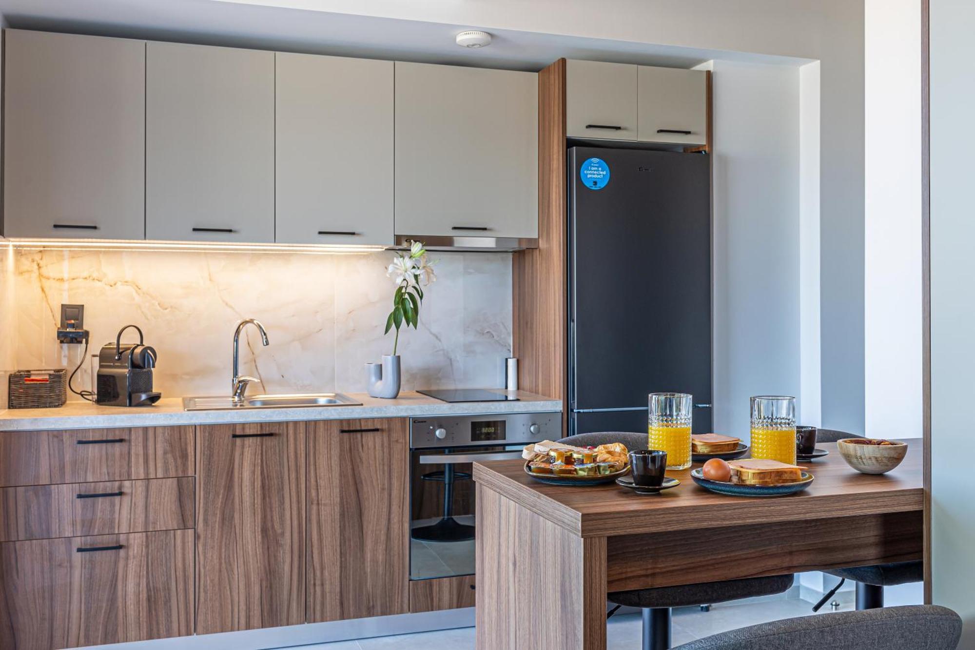 Hill Luxury Aparthotel *