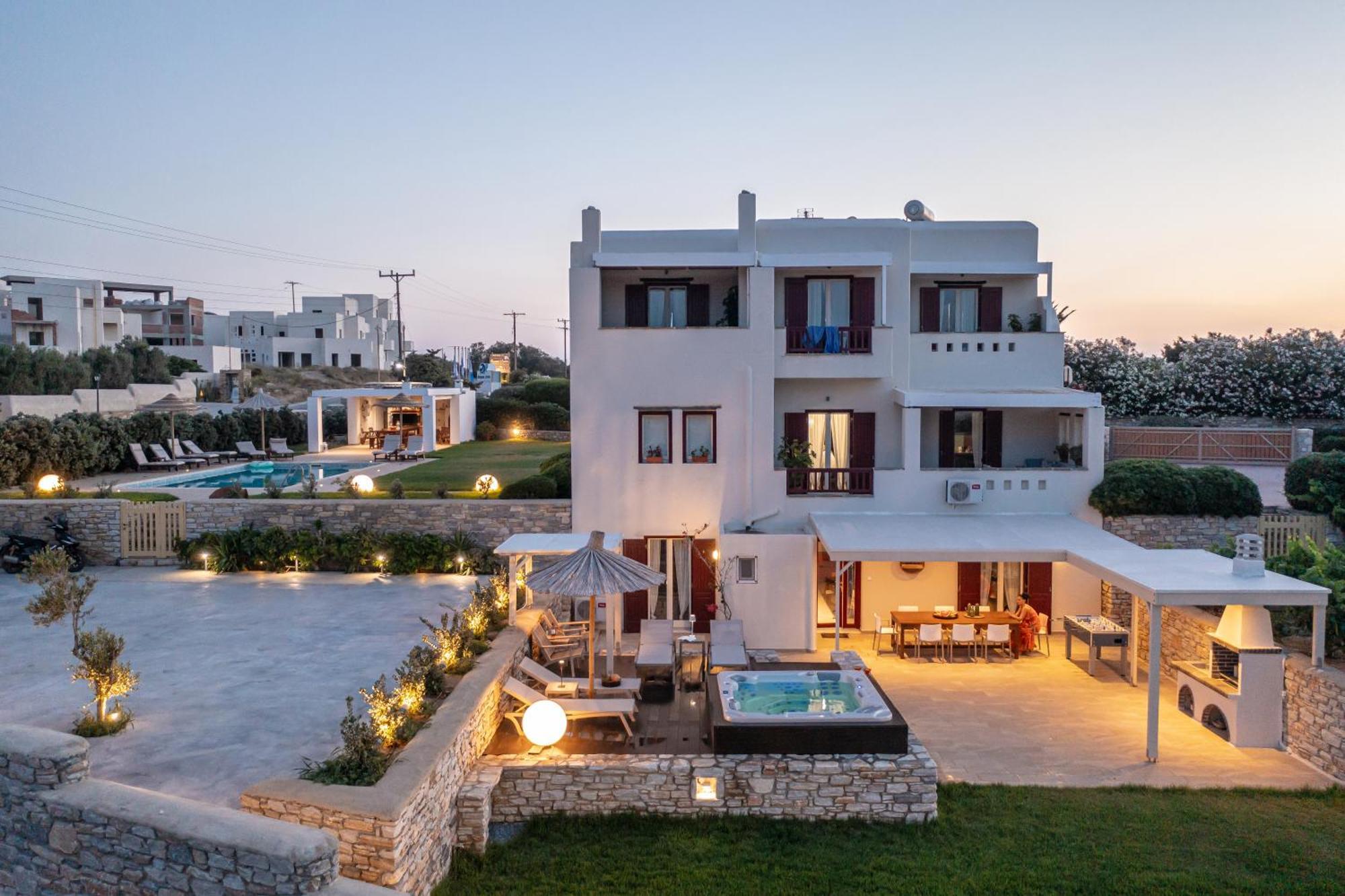 Aurora Villa *