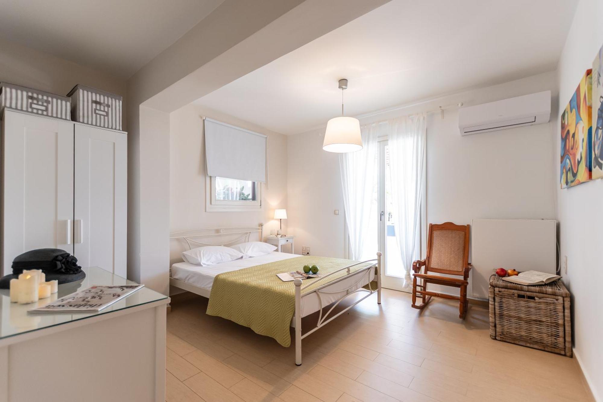 Aurora Villa *