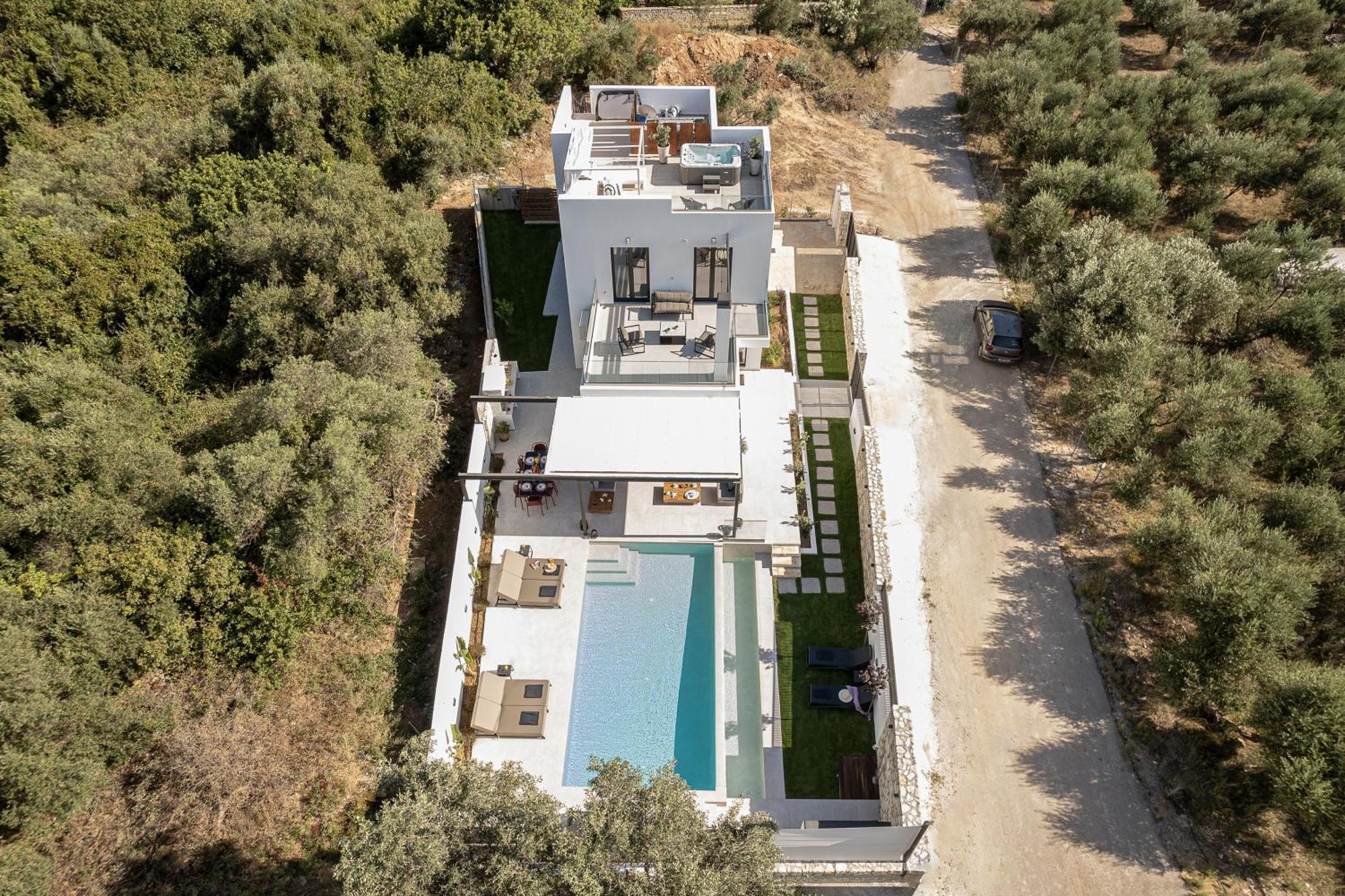 Avrilia Seaside Heated Pool Villa