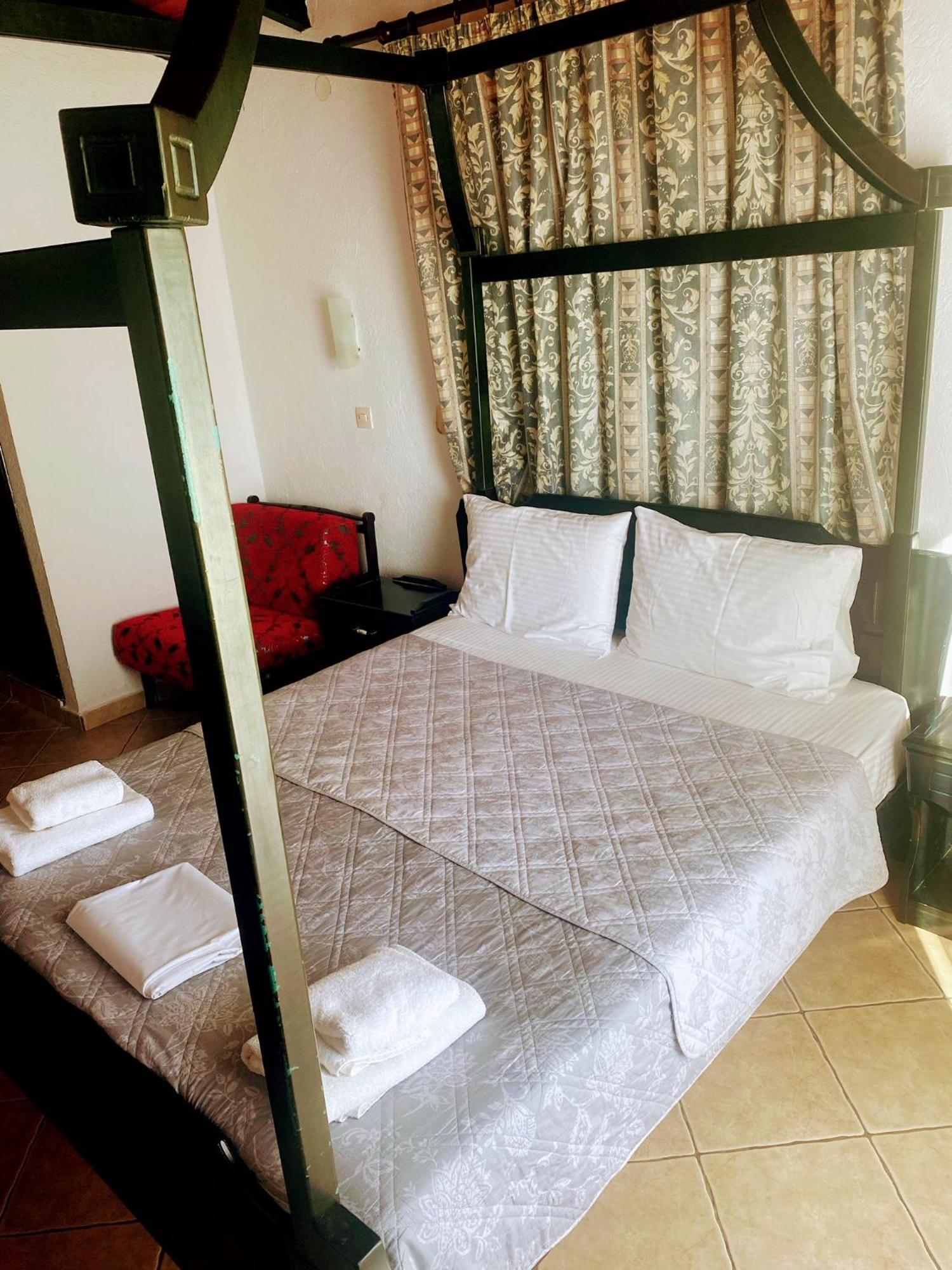 Blue Bay Hotel 3*