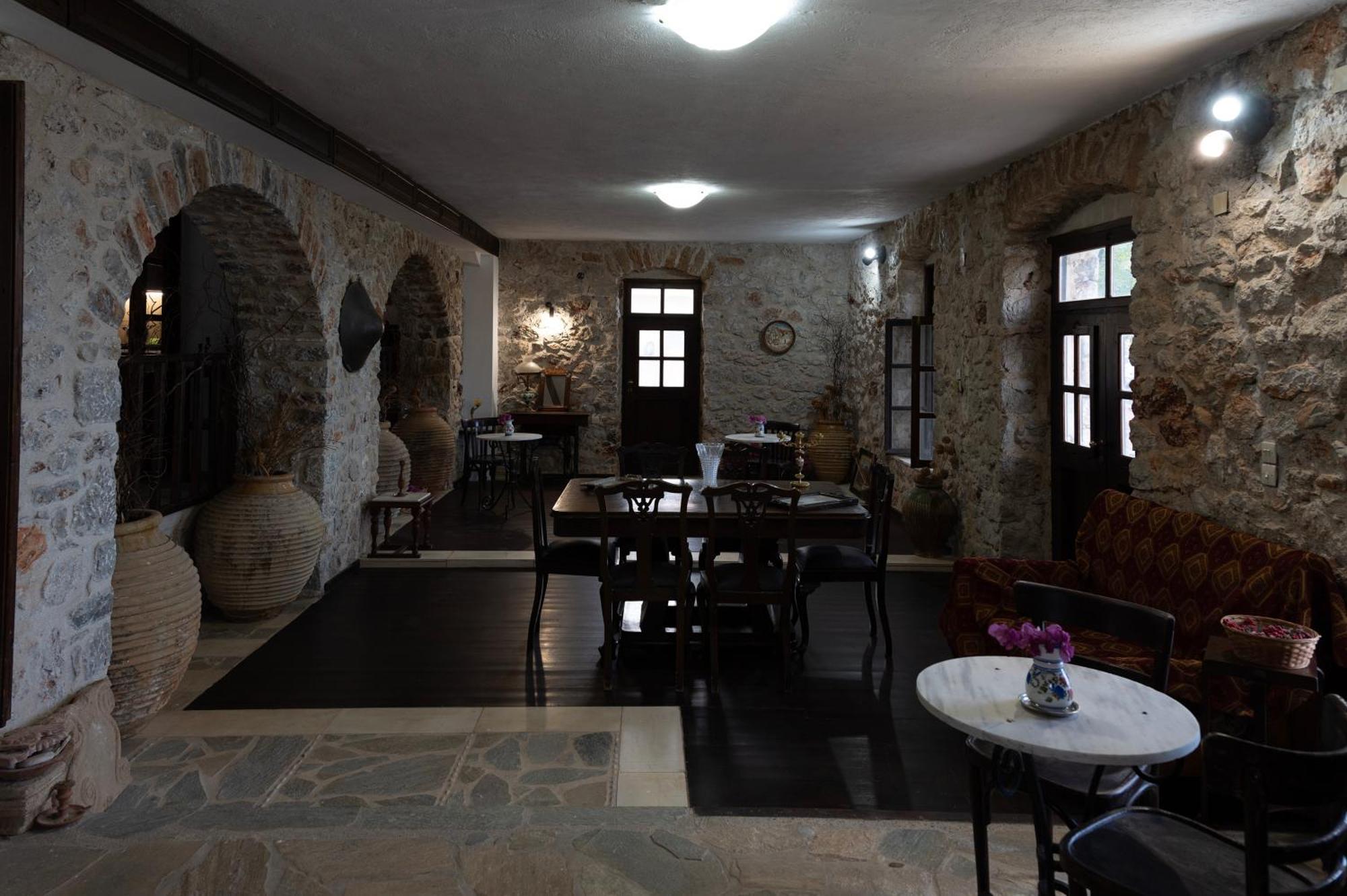 Belessi's Mansion Yefira