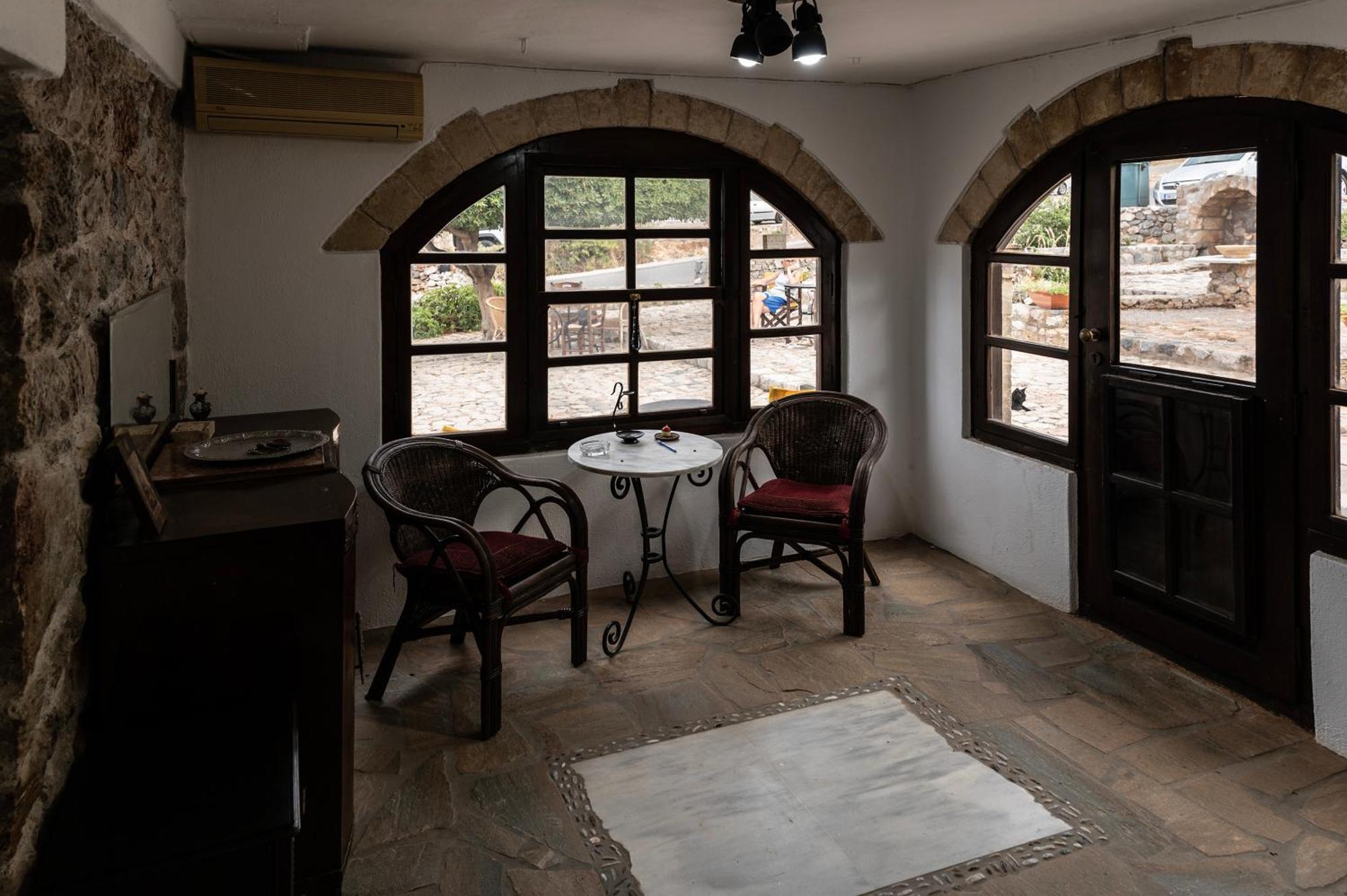 Belessi's Mansion Apartment *