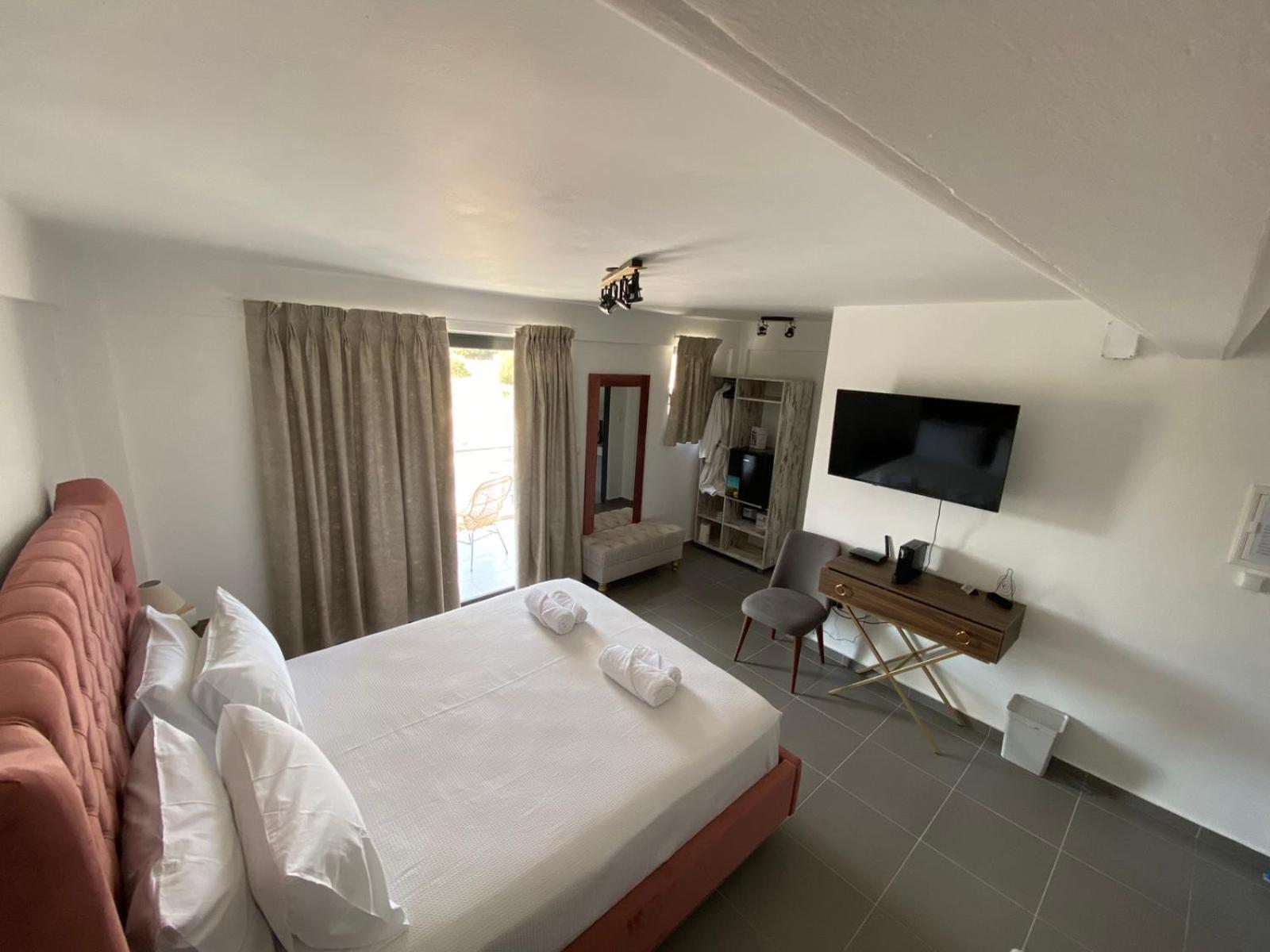 Airport Luxury Artemida (Attica)