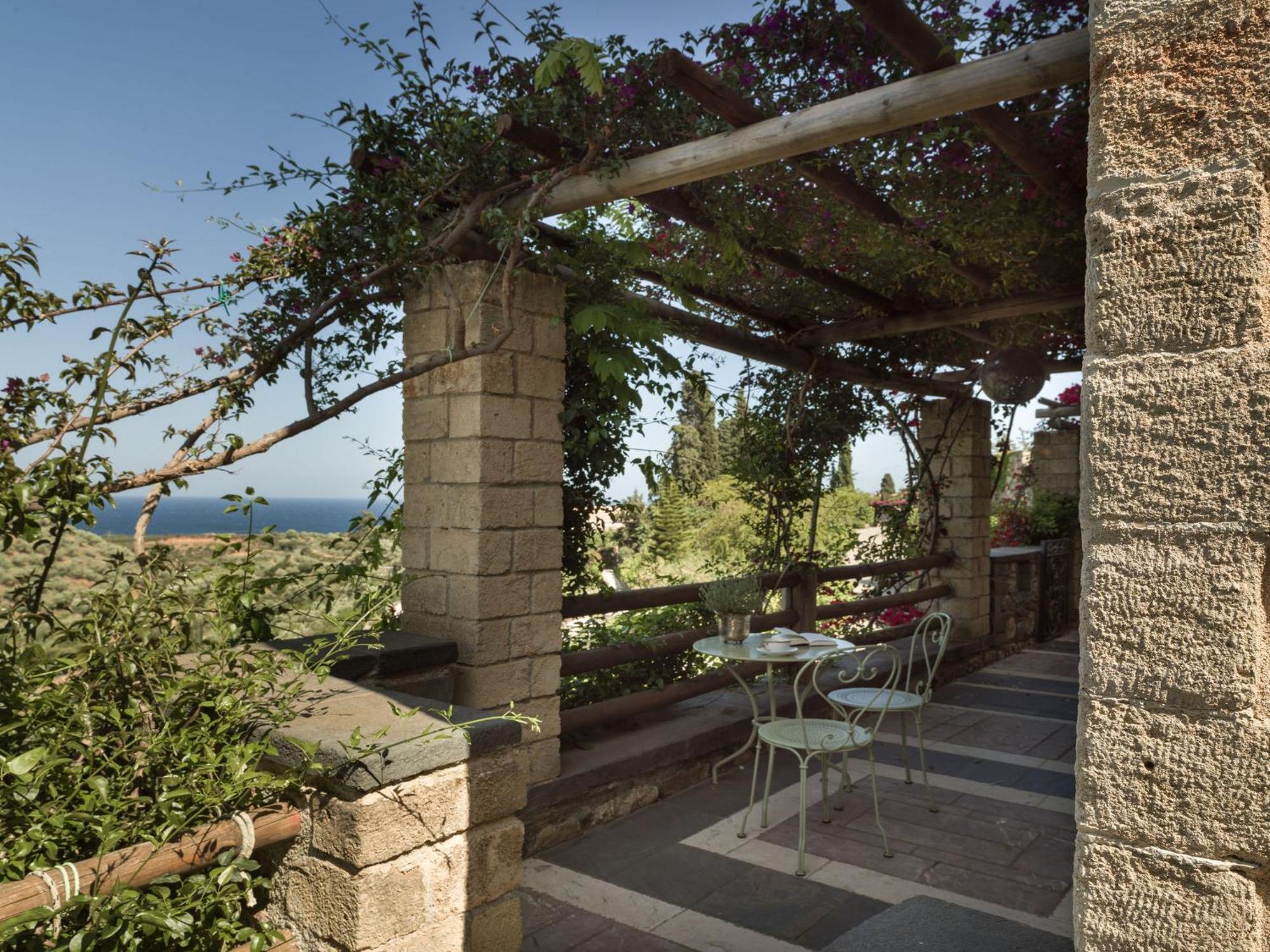 Kinsterna Hotel 5*