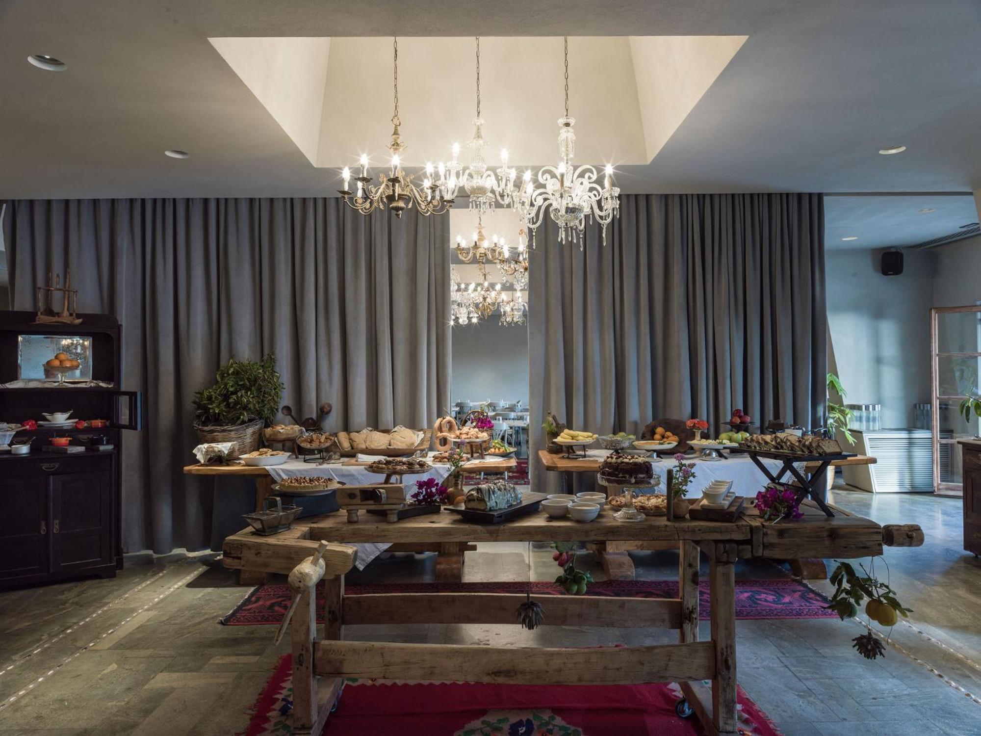 Kinsterna Hotel 5*
