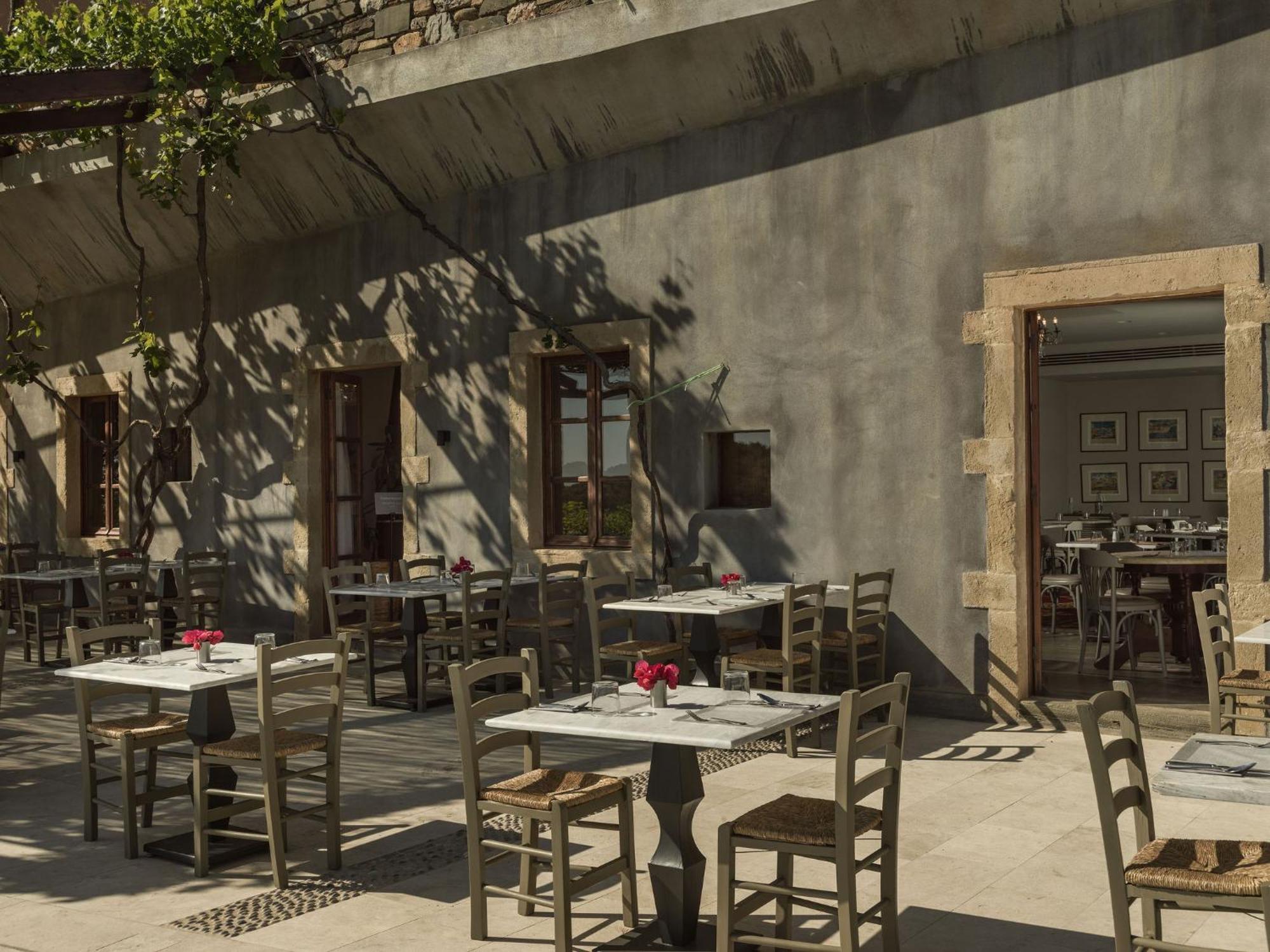 Kinsterna Hotel 5*