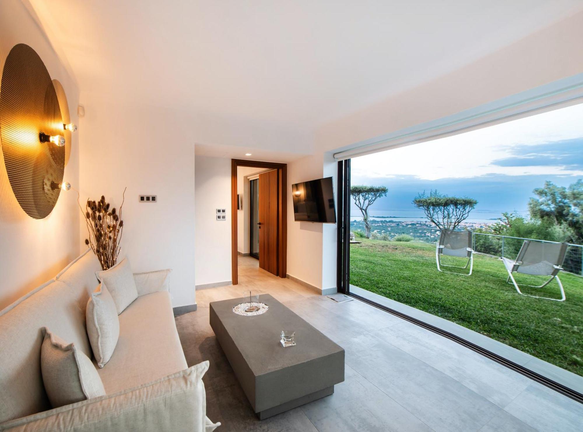Apanemia Luxury Villa, Lefkada Villa