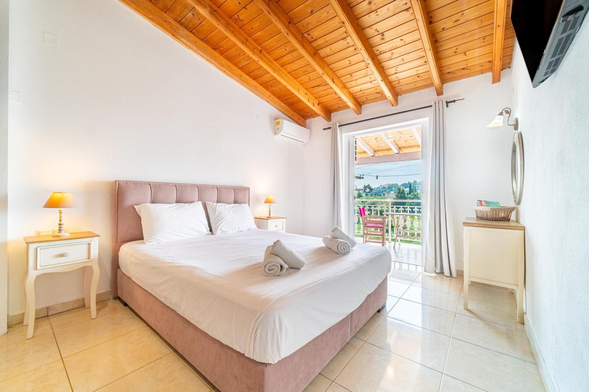 Arianna Deluxe 21 Apartment Paleokastritsa