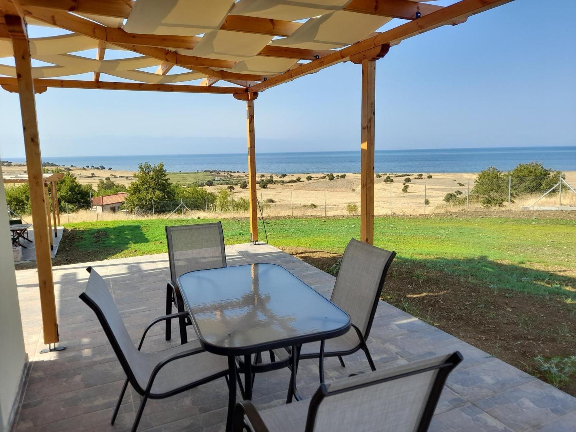 Pezoulia Holiday home *