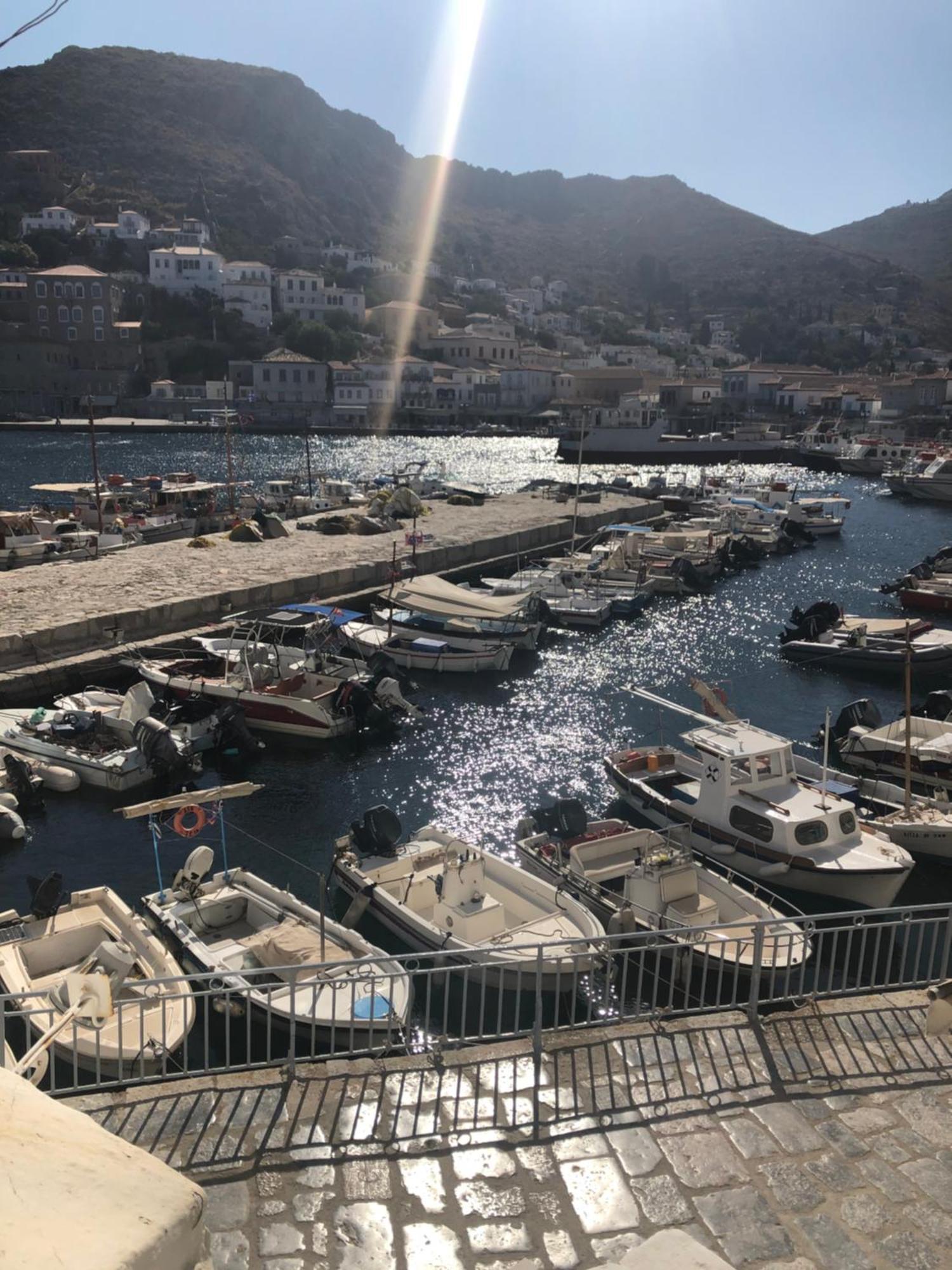 Hydra's View * Hydra (Saronic Islands)