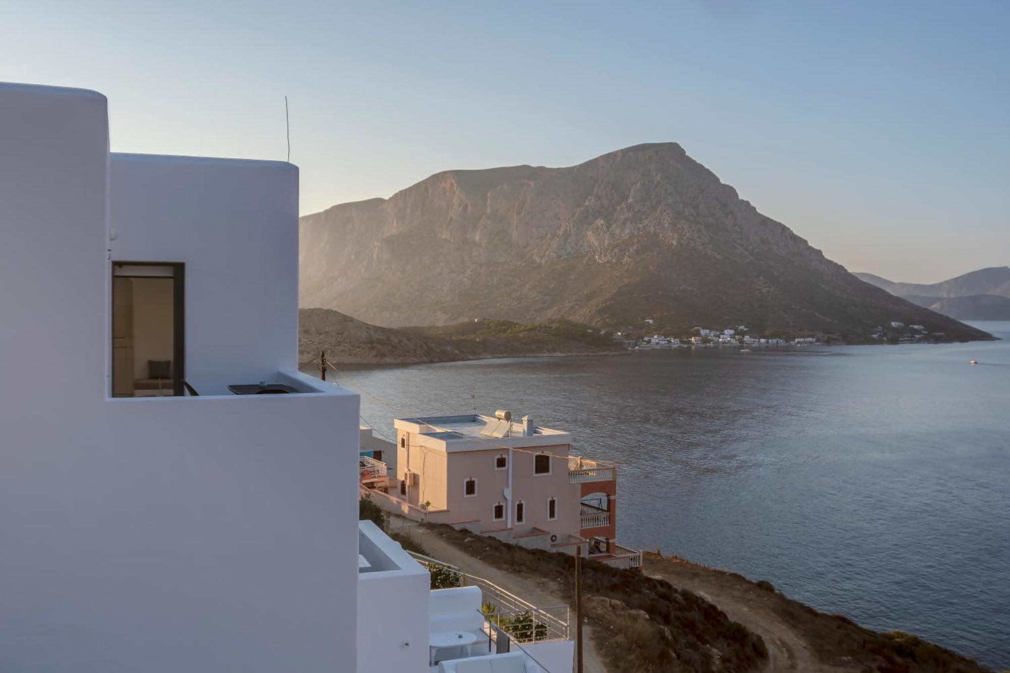 Shape-meander * Kamari (Kalymnos)