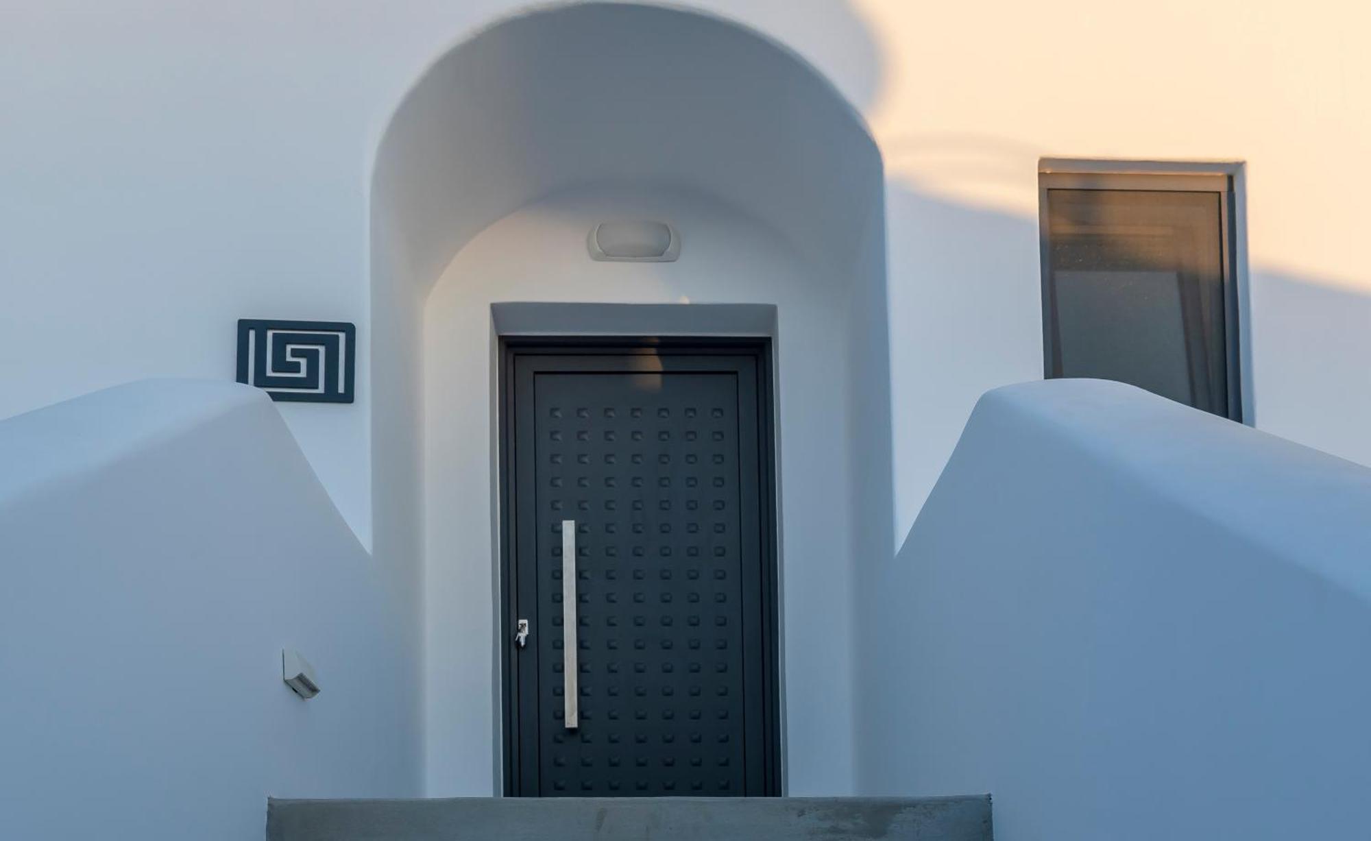 Shape-meander Apartment