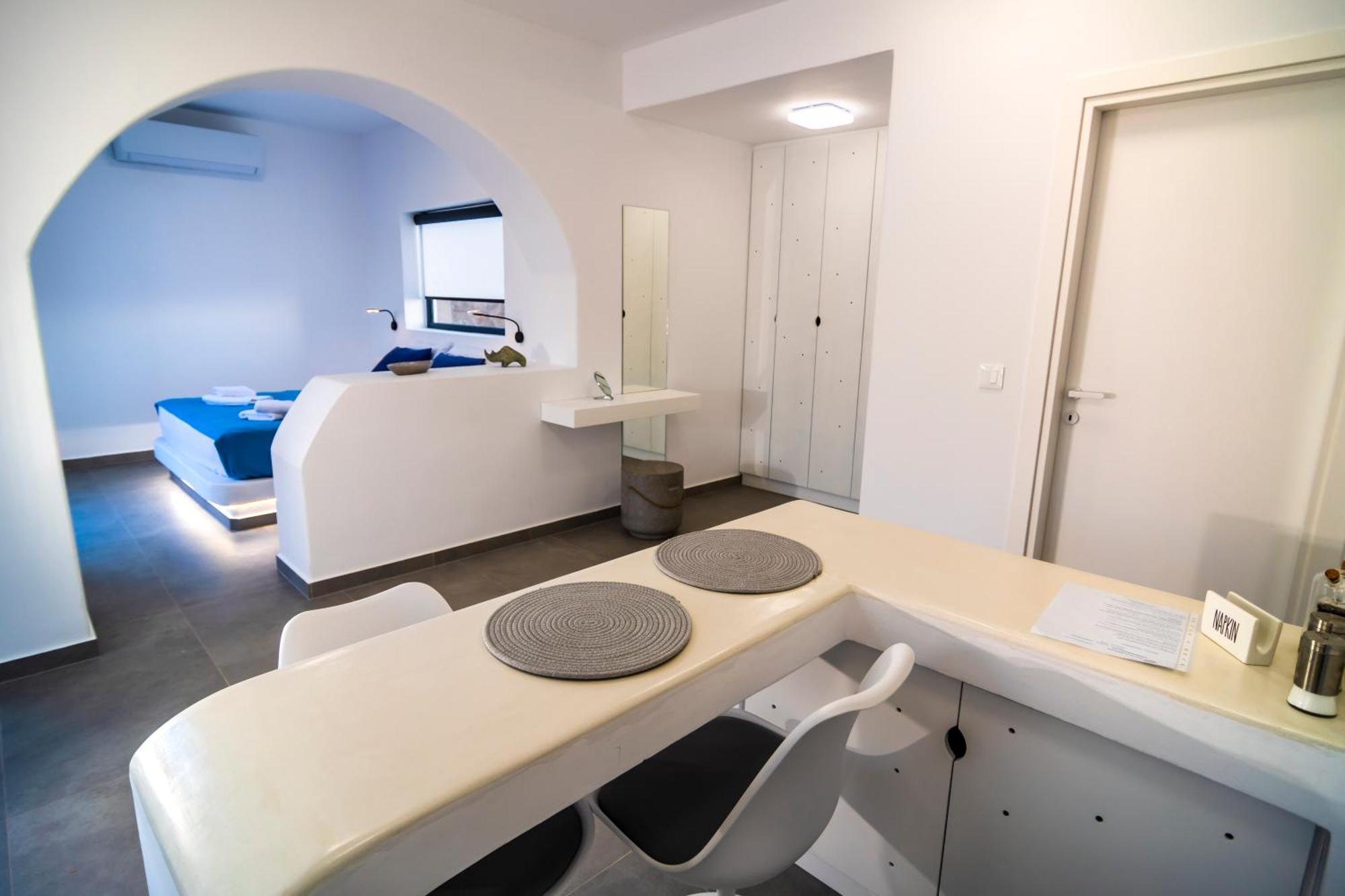 Shape-meander Apartment