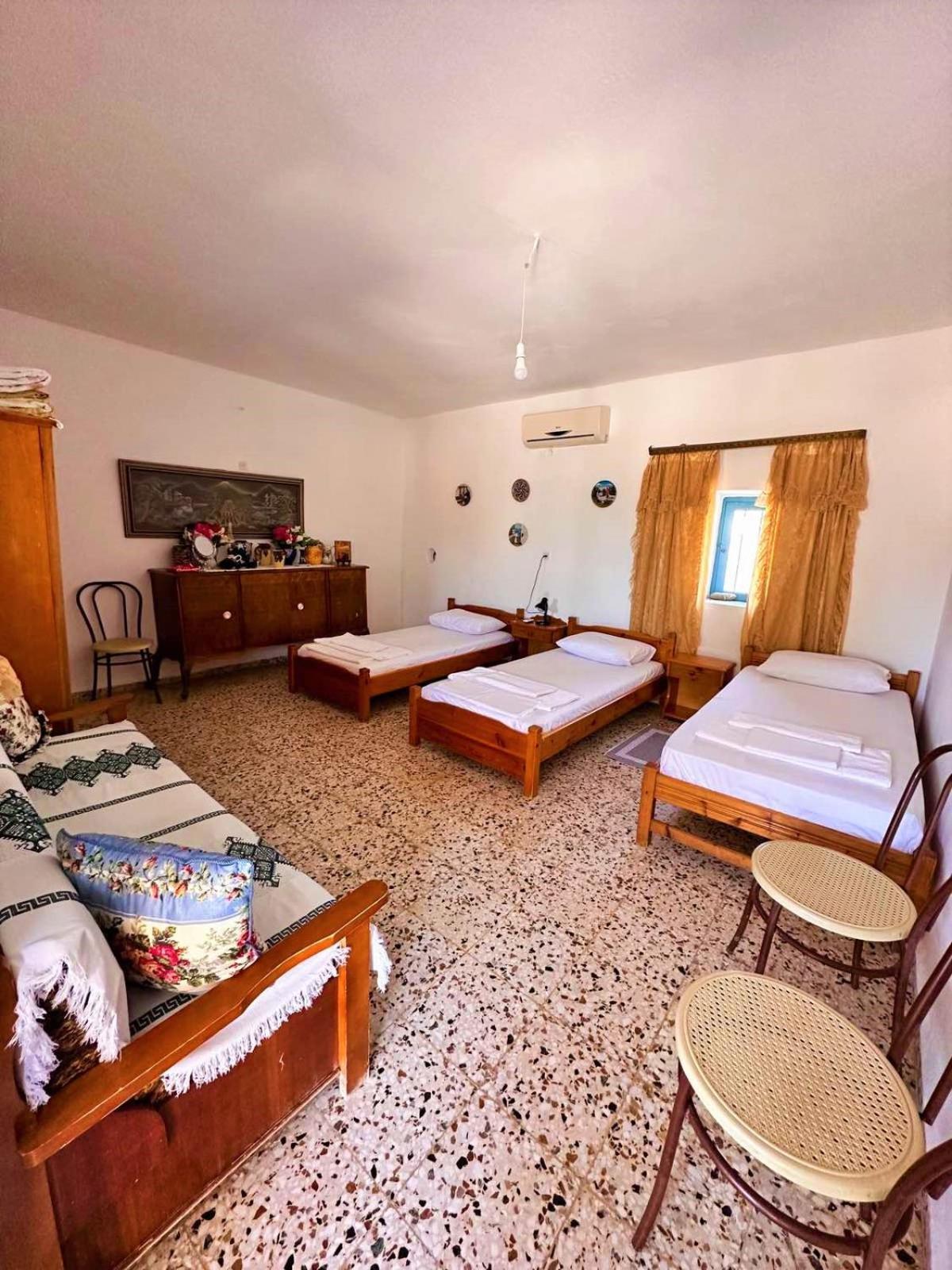 Amοopi Villa *