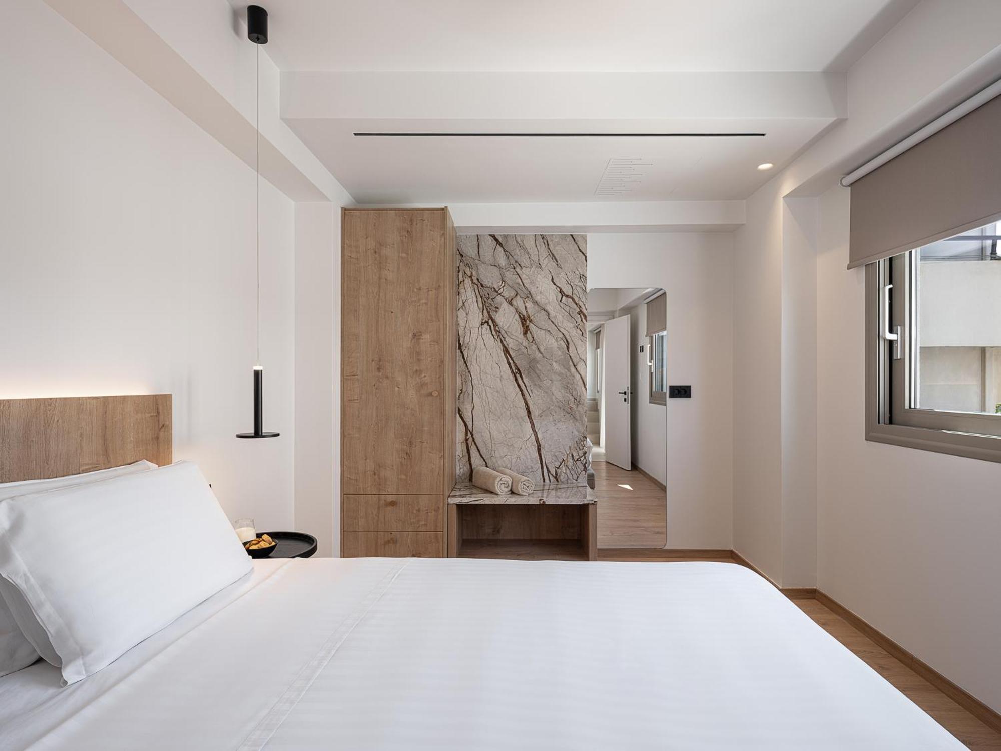 Iperion Aparthotel 3*