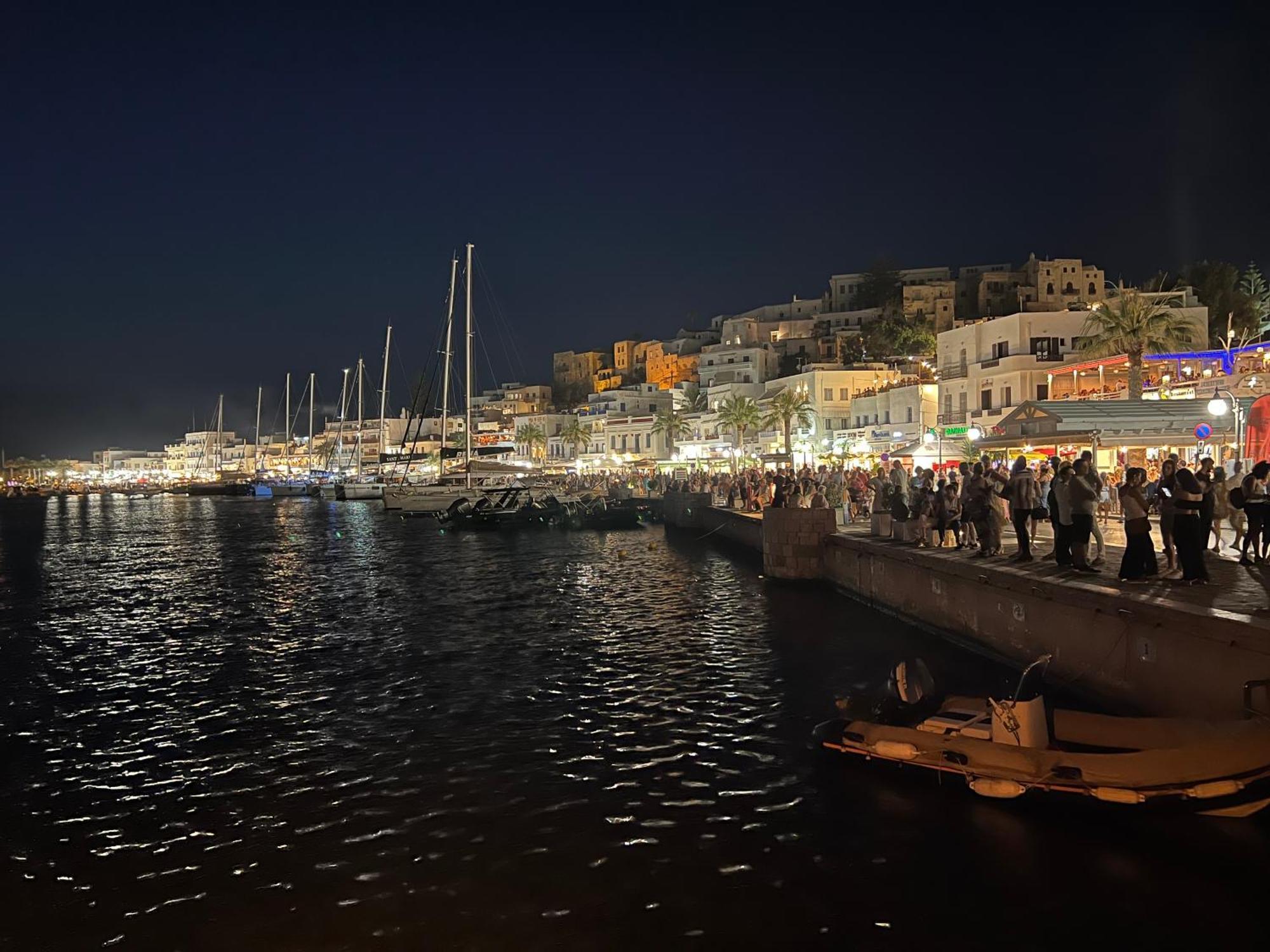 Fotis Naxos Plaka (Naxos)