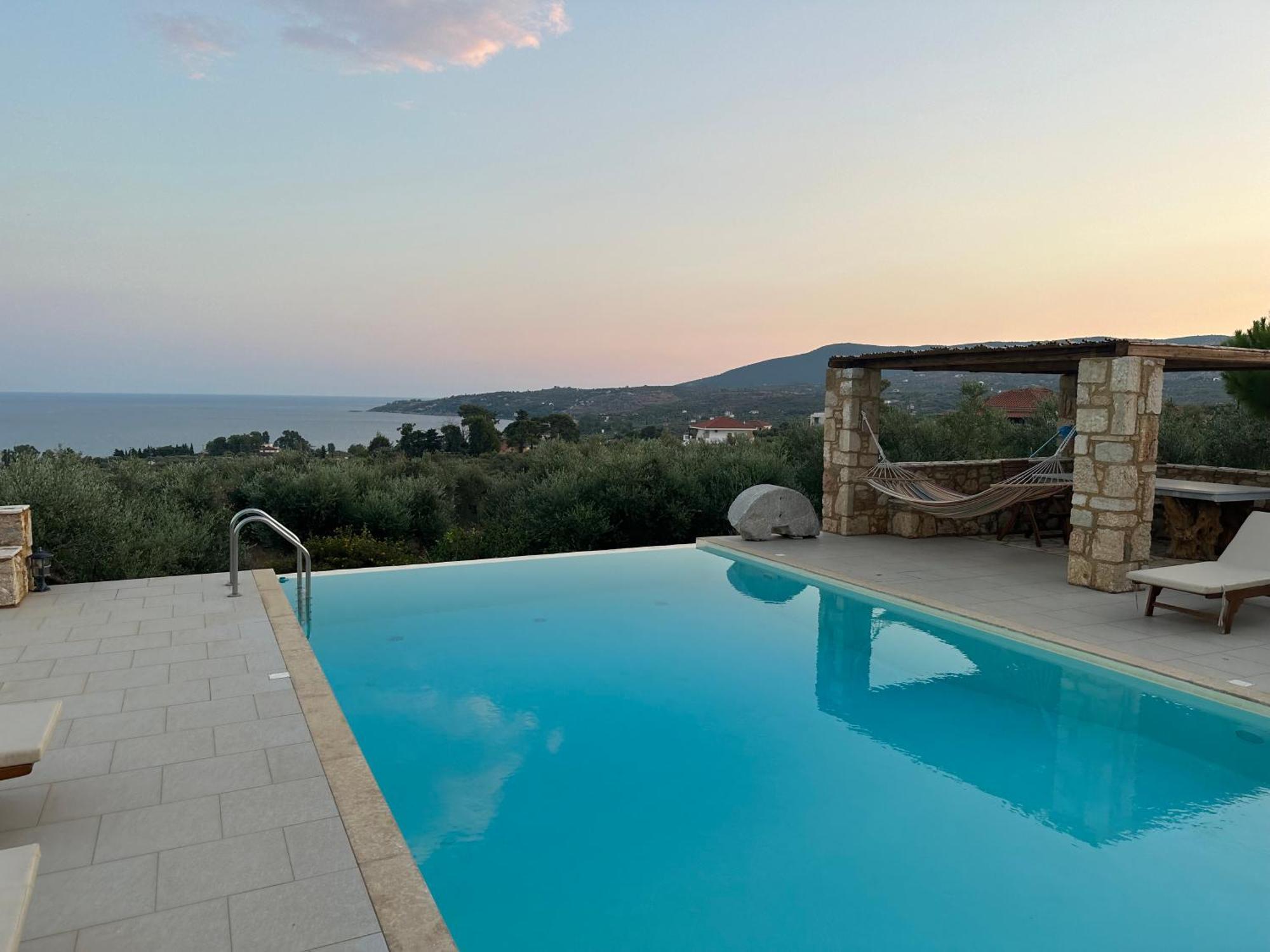 Onirozo Private Villa *
