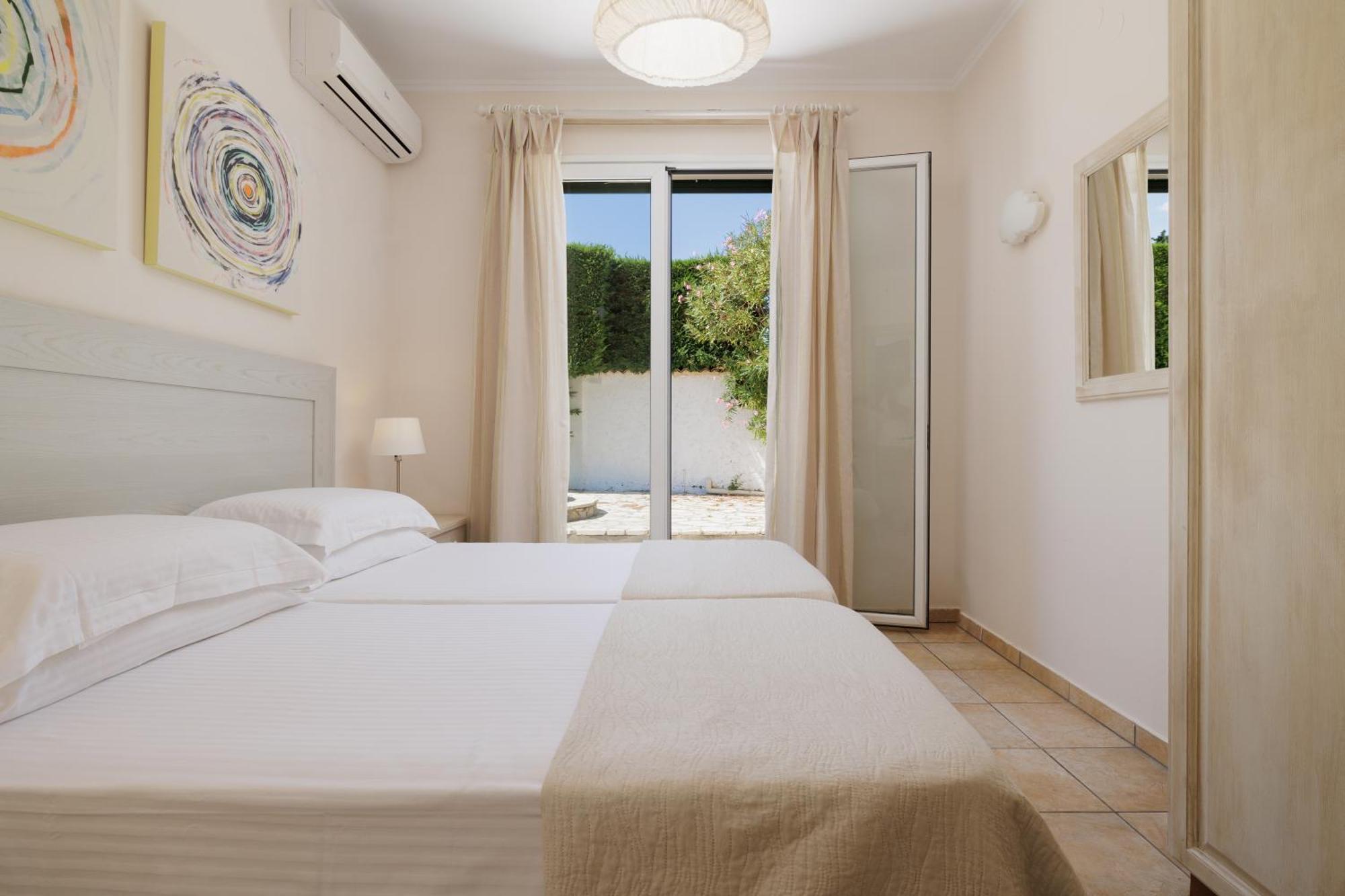 Villa Beachfront Dionysos - With Private *