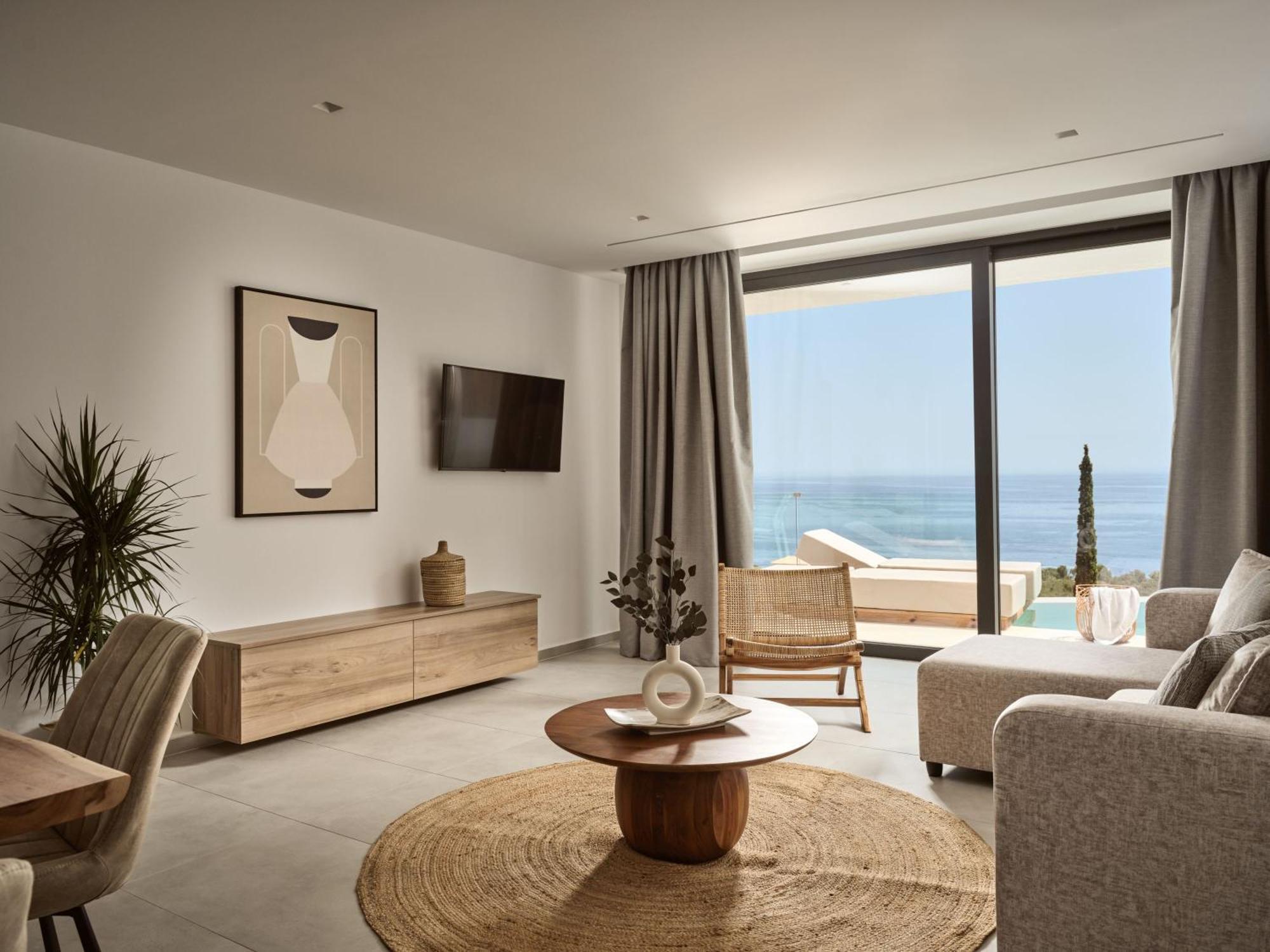 Apartment The Sall Complex B - Iconic Sea Views, By Zantewize