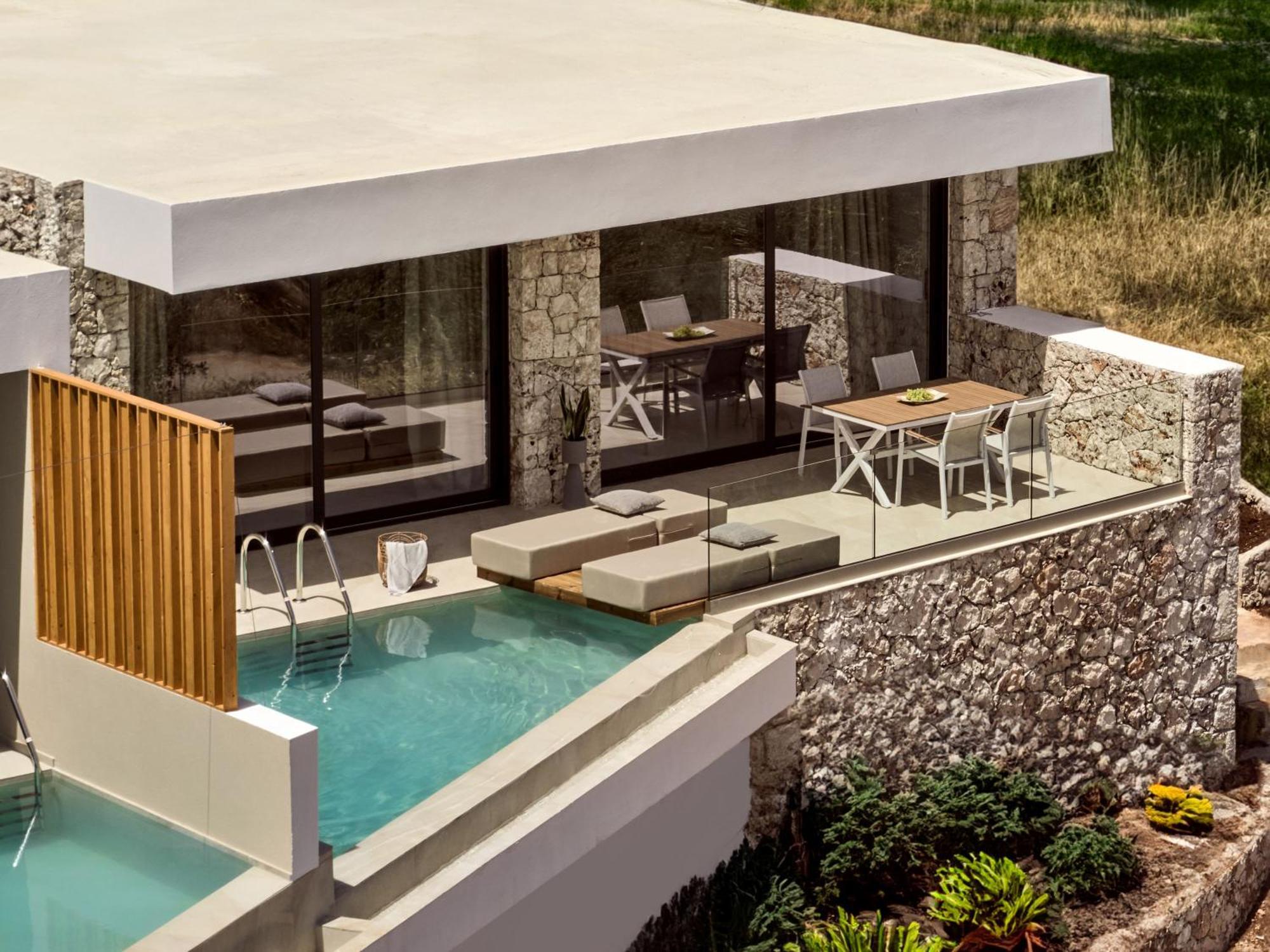 Apartment The Sall Complex B - Iconic Sea Views, By Zantewize