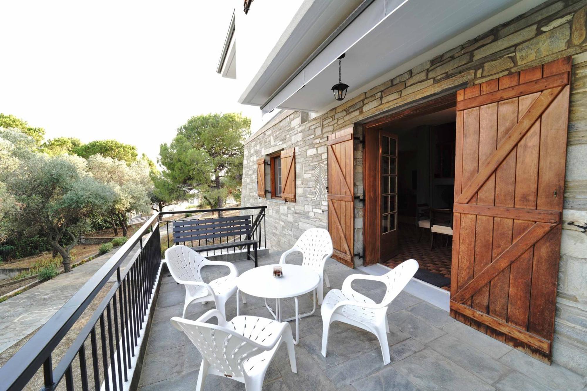 Villa Petrino Palaiontsiflikion