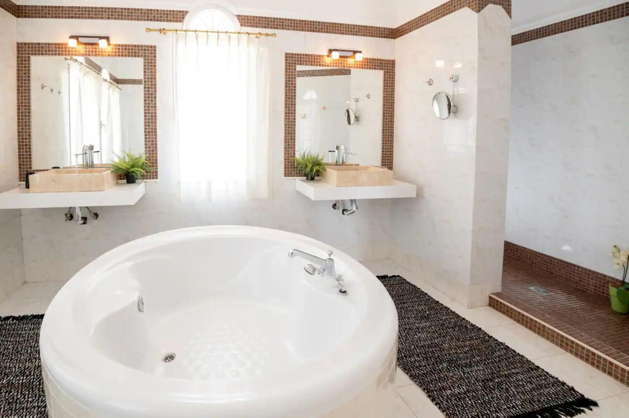 Santo Villa, A Riveting Group Sanctuary!