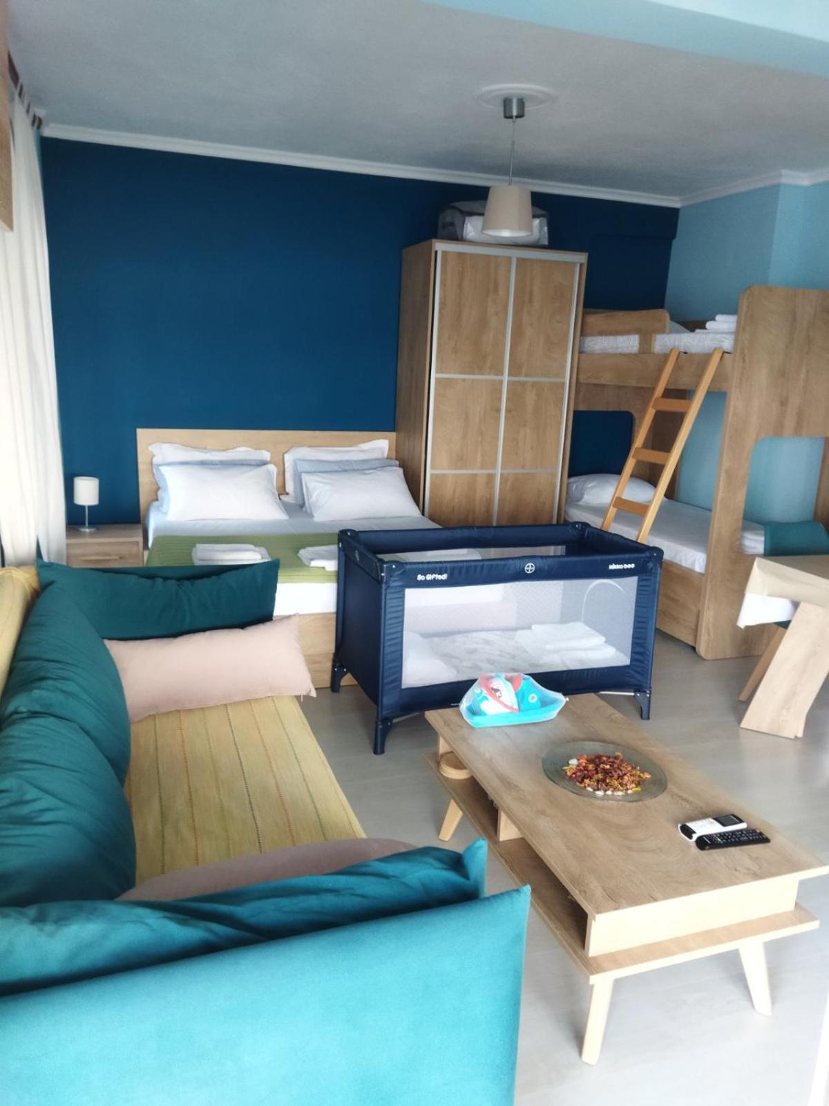 Orestis Apartment *