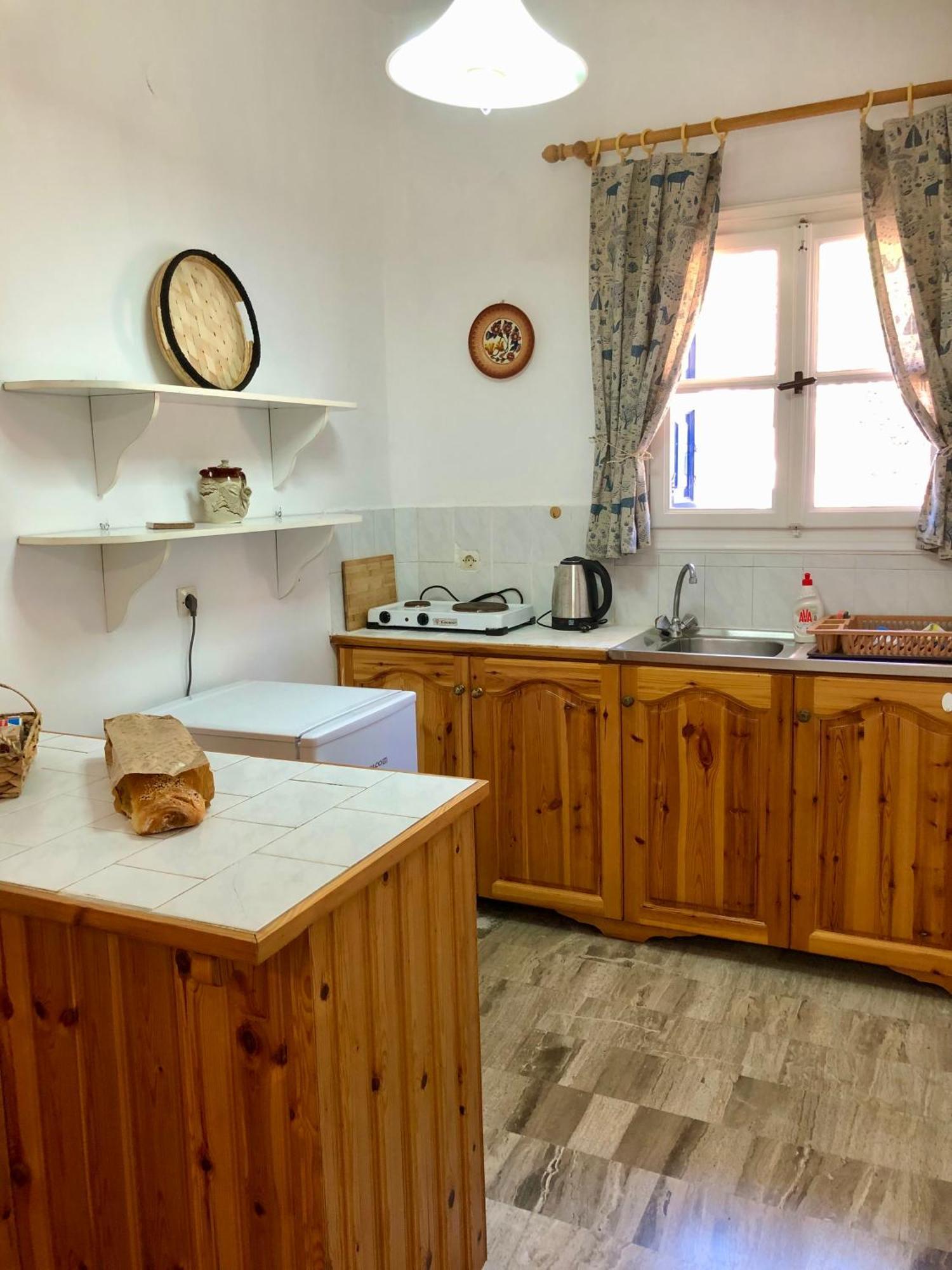 Kastri Guest house Emborios