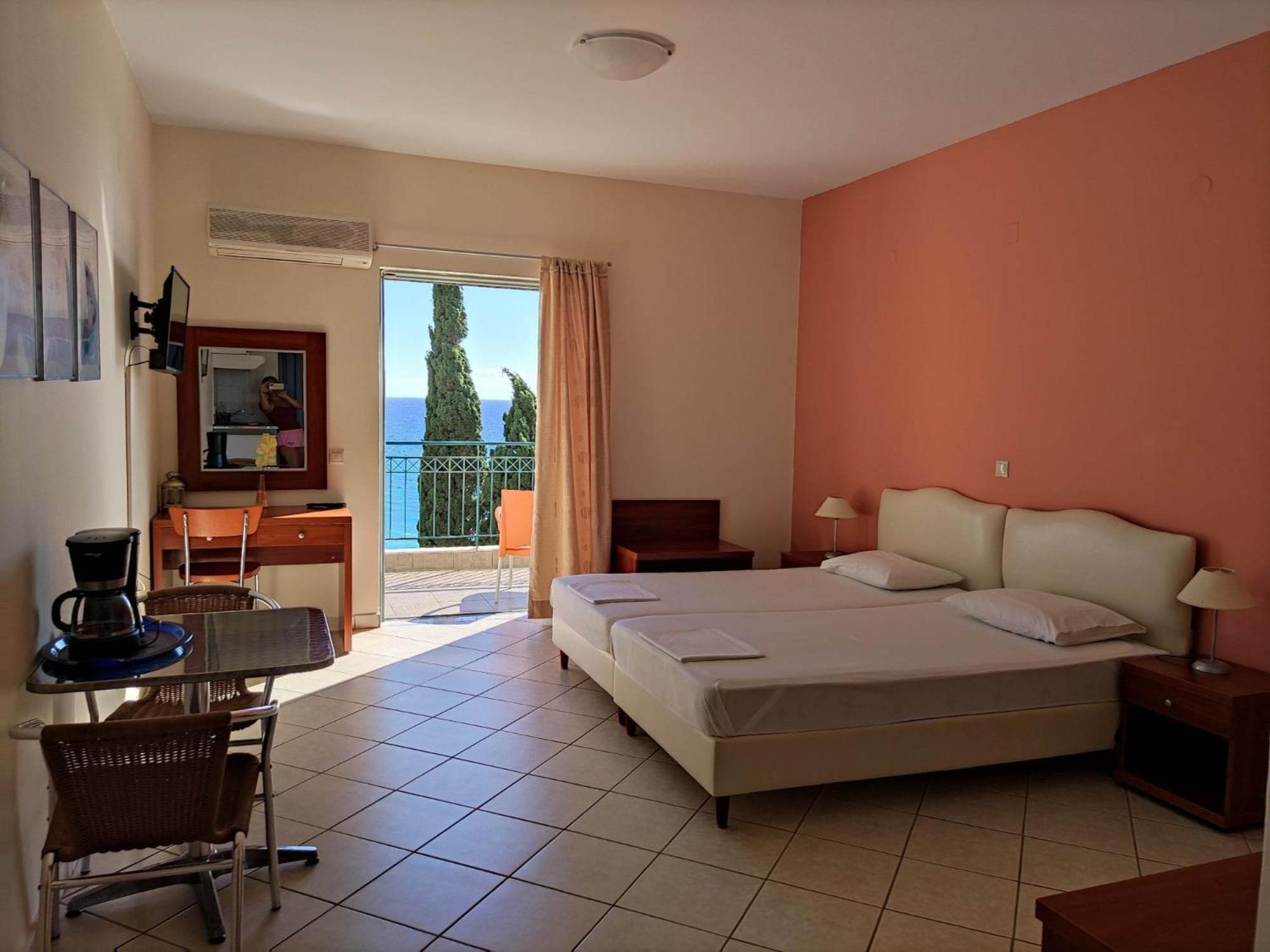 Miloni Apartment Lourdata (Kefalonia)
