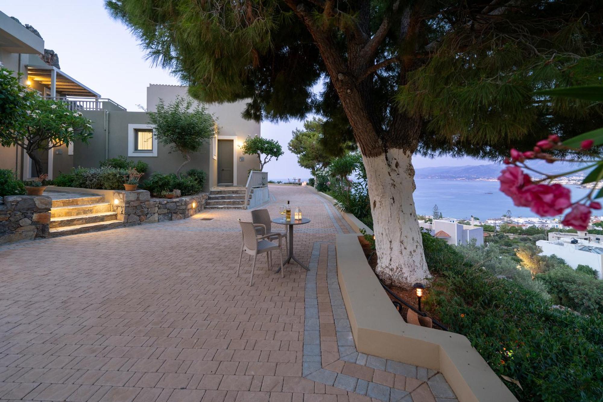Blue View Apartment