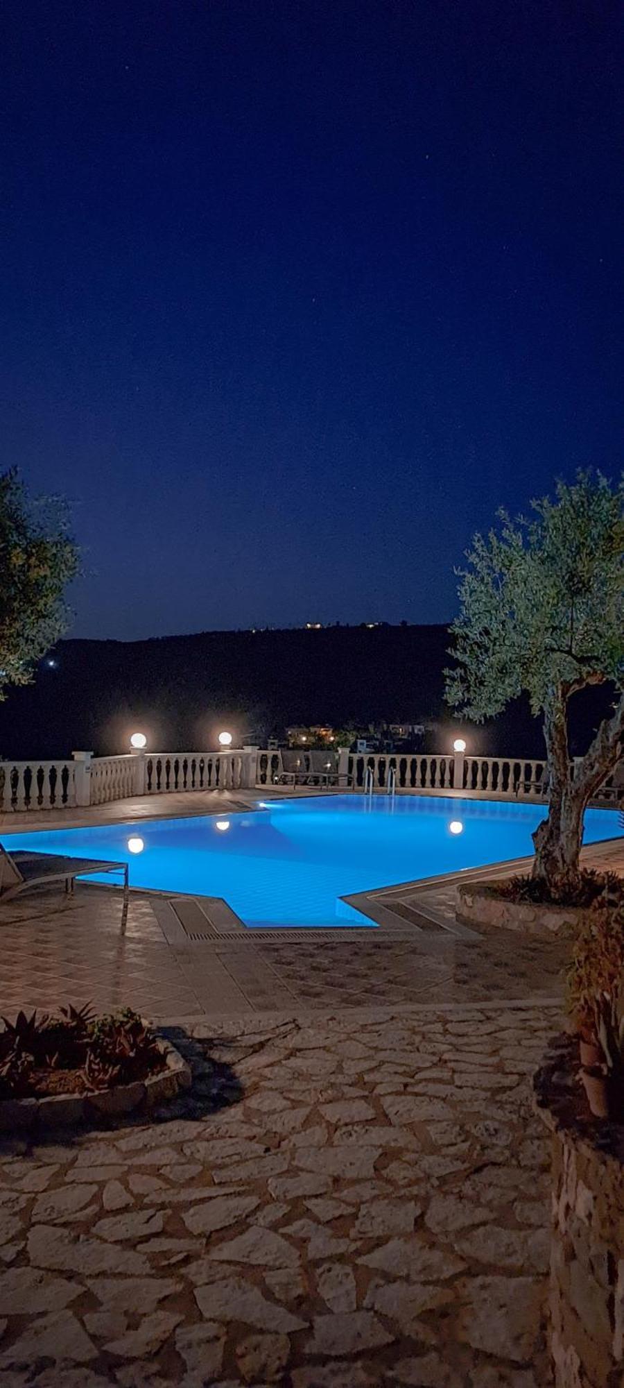 Aparthotel Thanos Village 4*