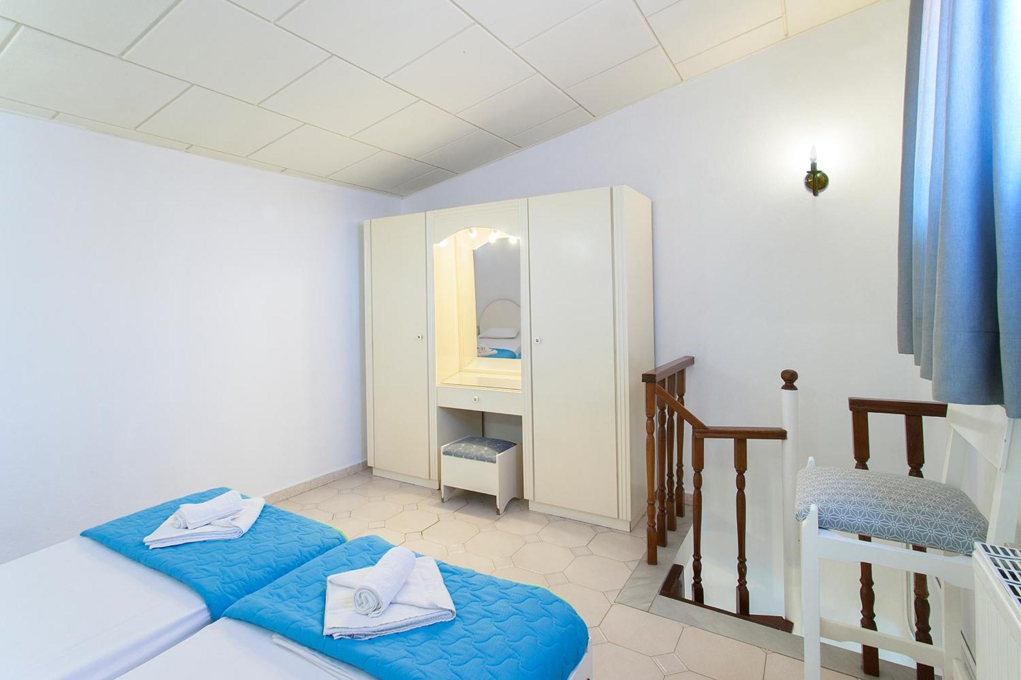 Chrissomalli Sofia * Skiathos Town