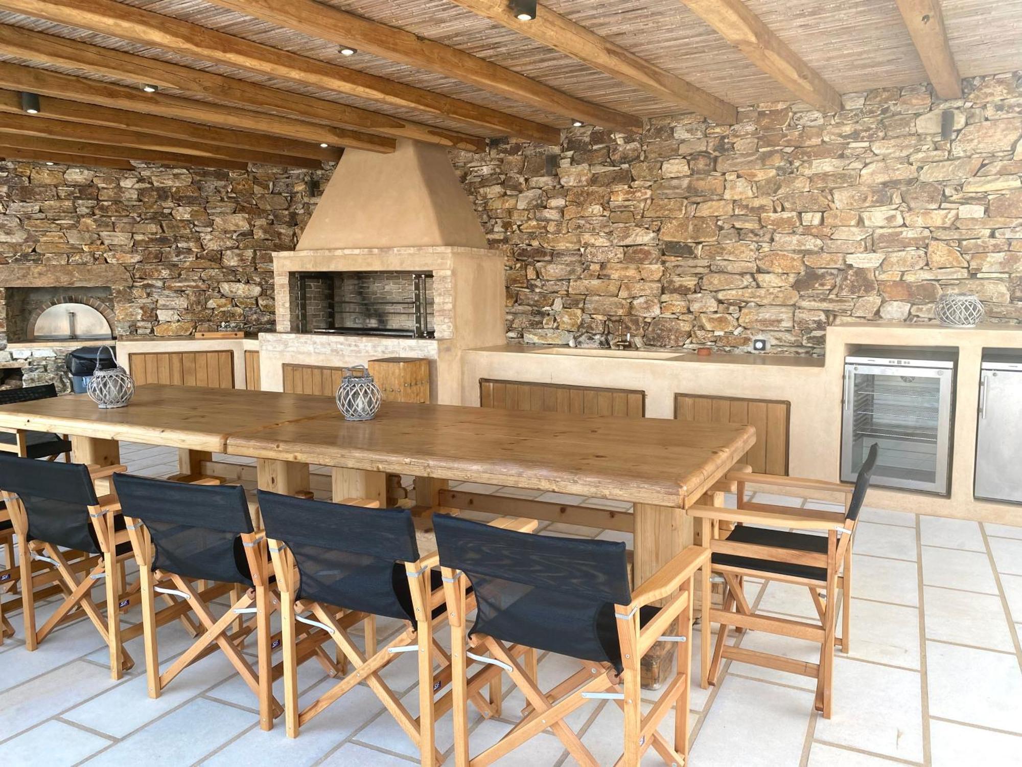 Artemis Villa