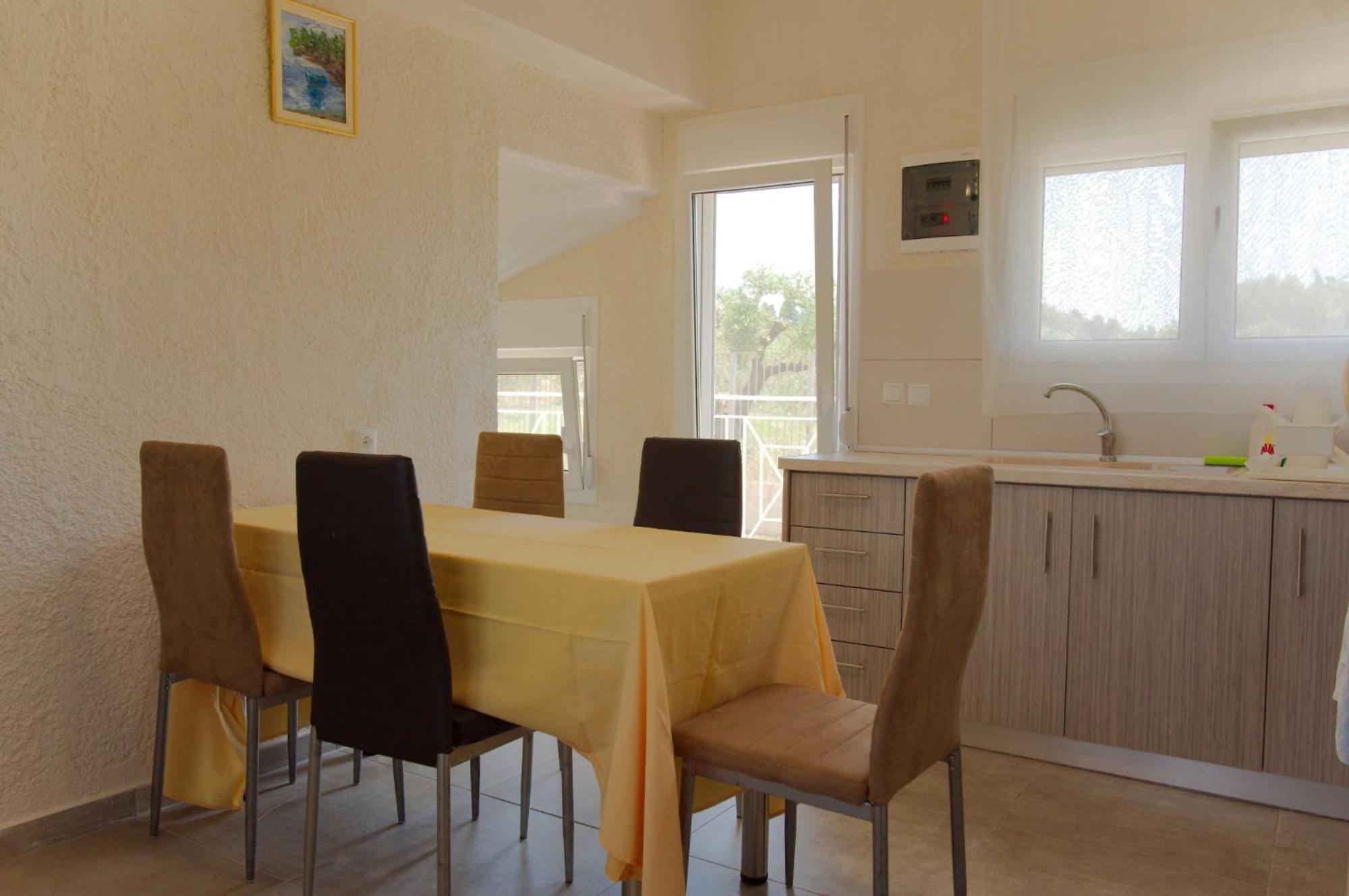 Elina By Golden Holiday home *
