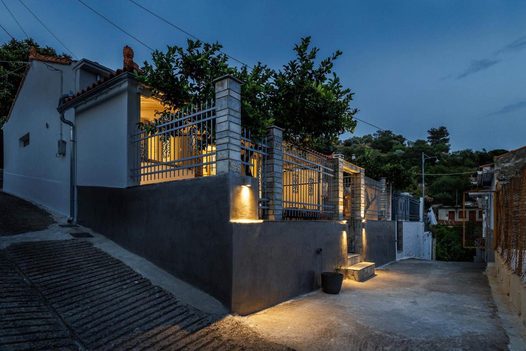 Afrodite's House Glossa