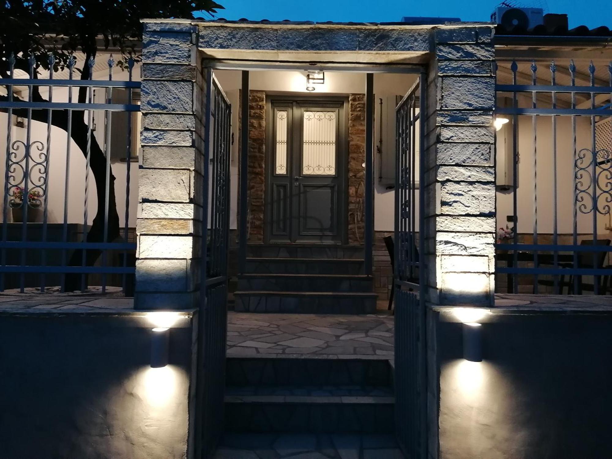 Holiday home Afrodite's House Glossa