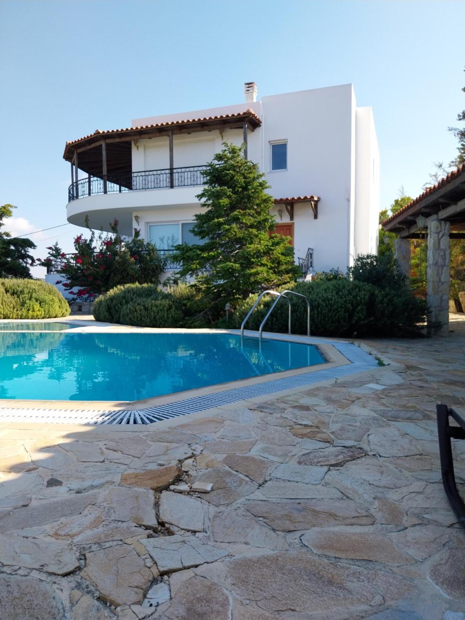 Villa The Three Graces Karteros