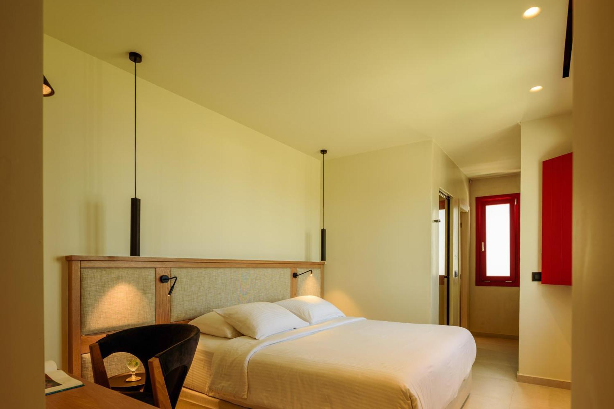 11:11 By Potnia Hotel Akrotiri (Santorini)