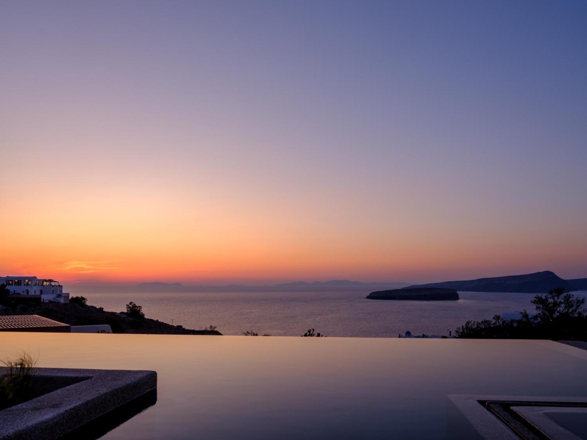 11:11 By Potnia Akrotiri (Santorini)