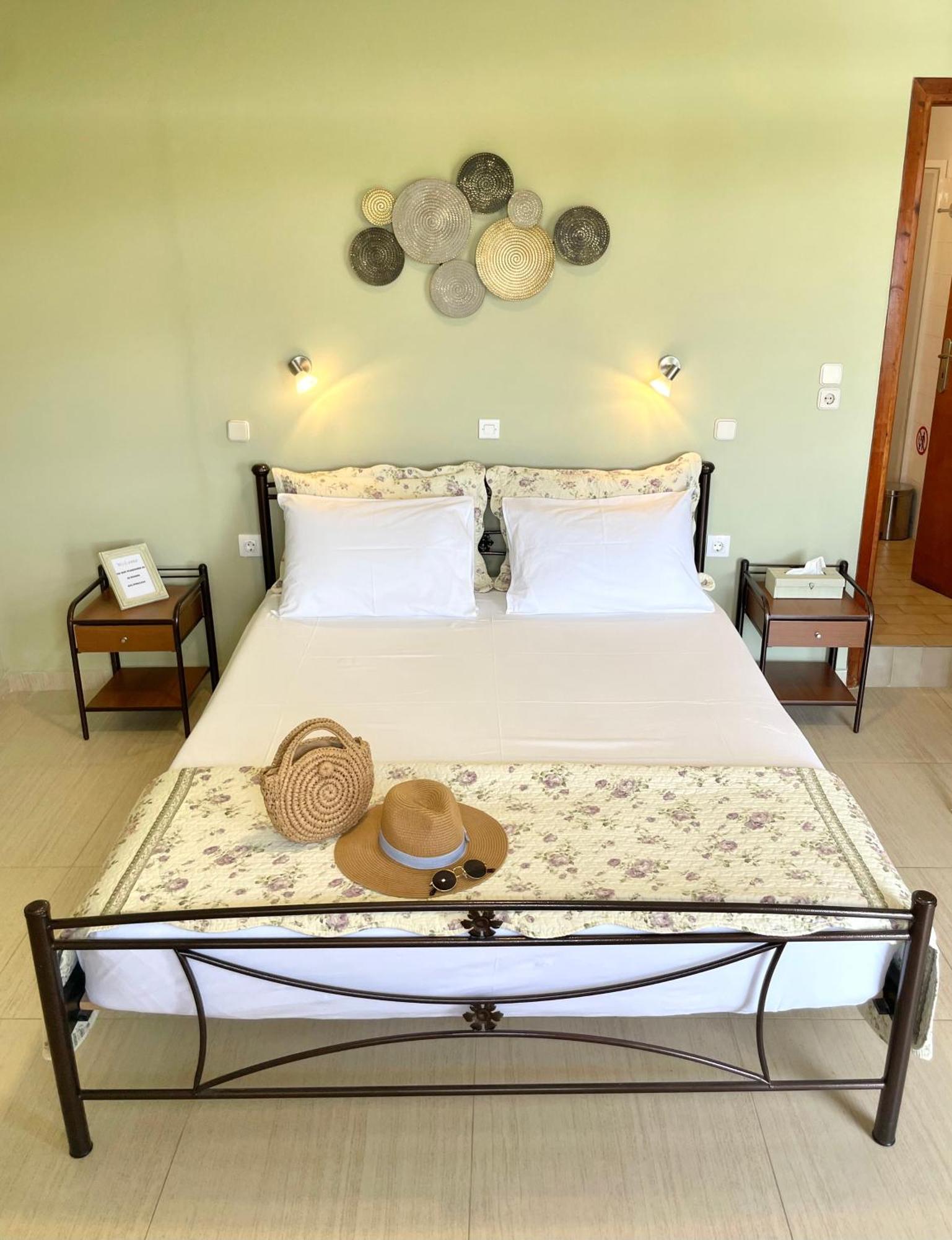 Jo Marinis Hotel *